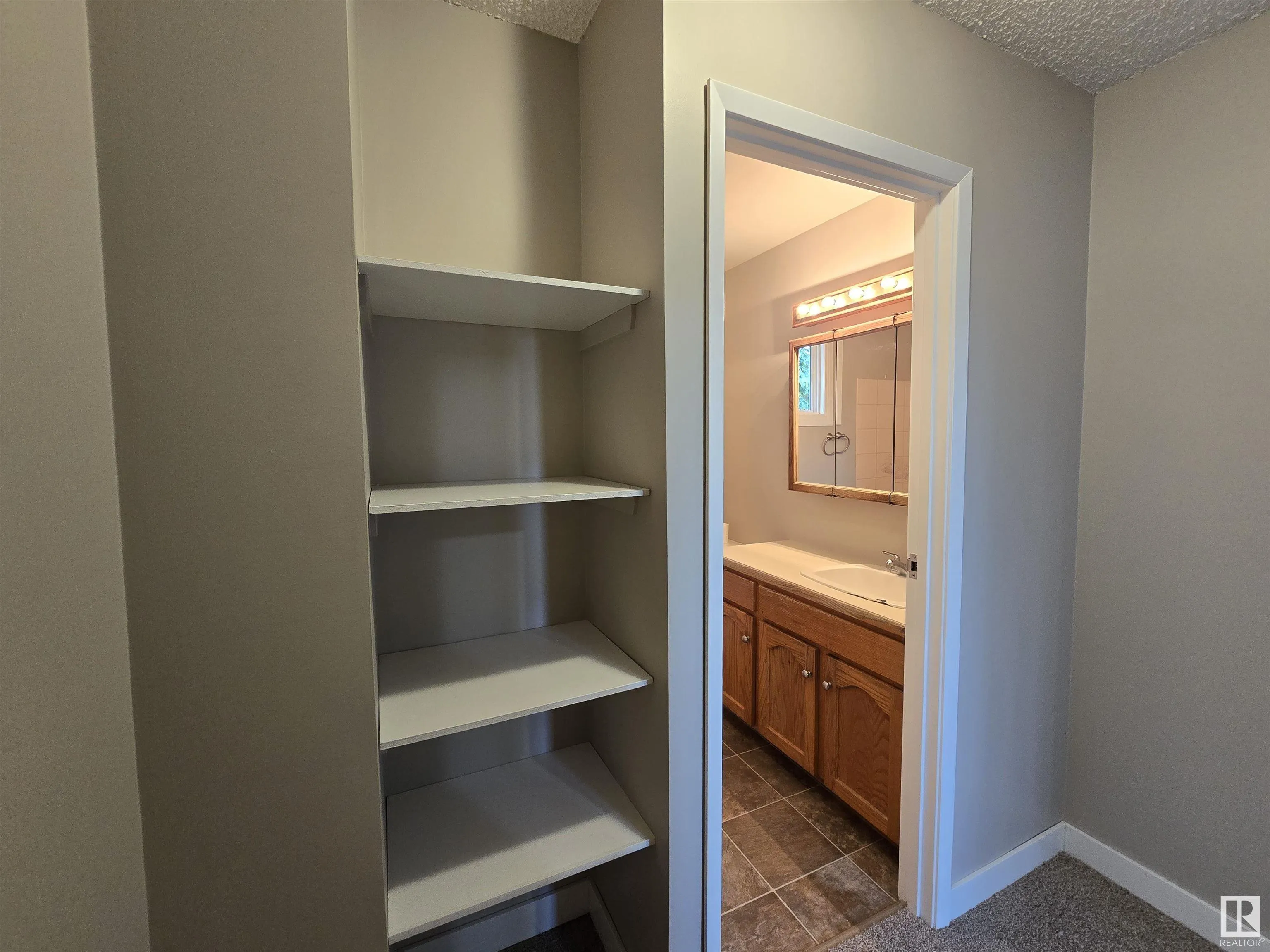 137 Habitat Crescent