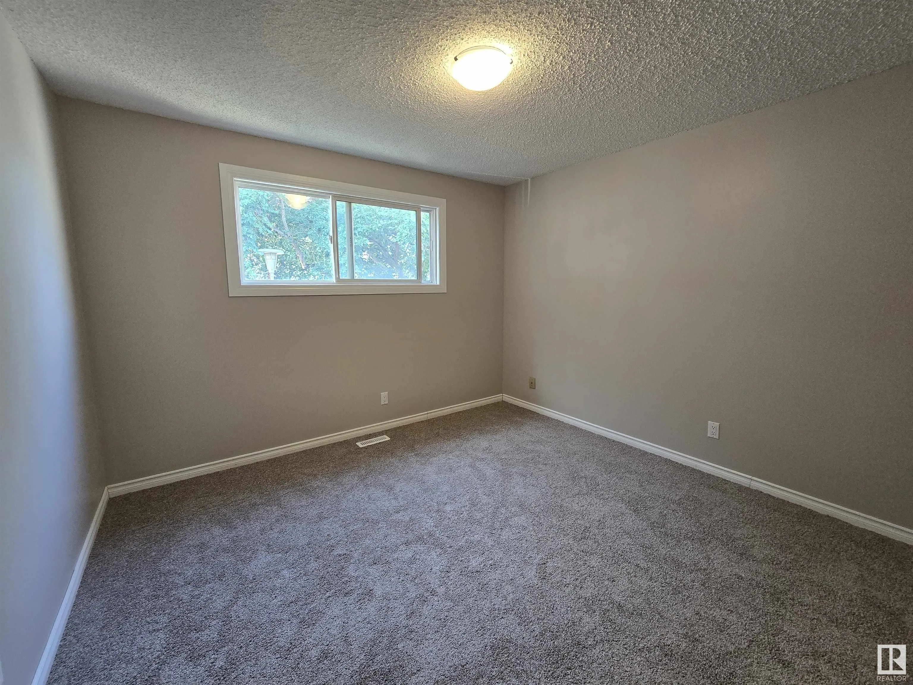 137 Habitat Crescent