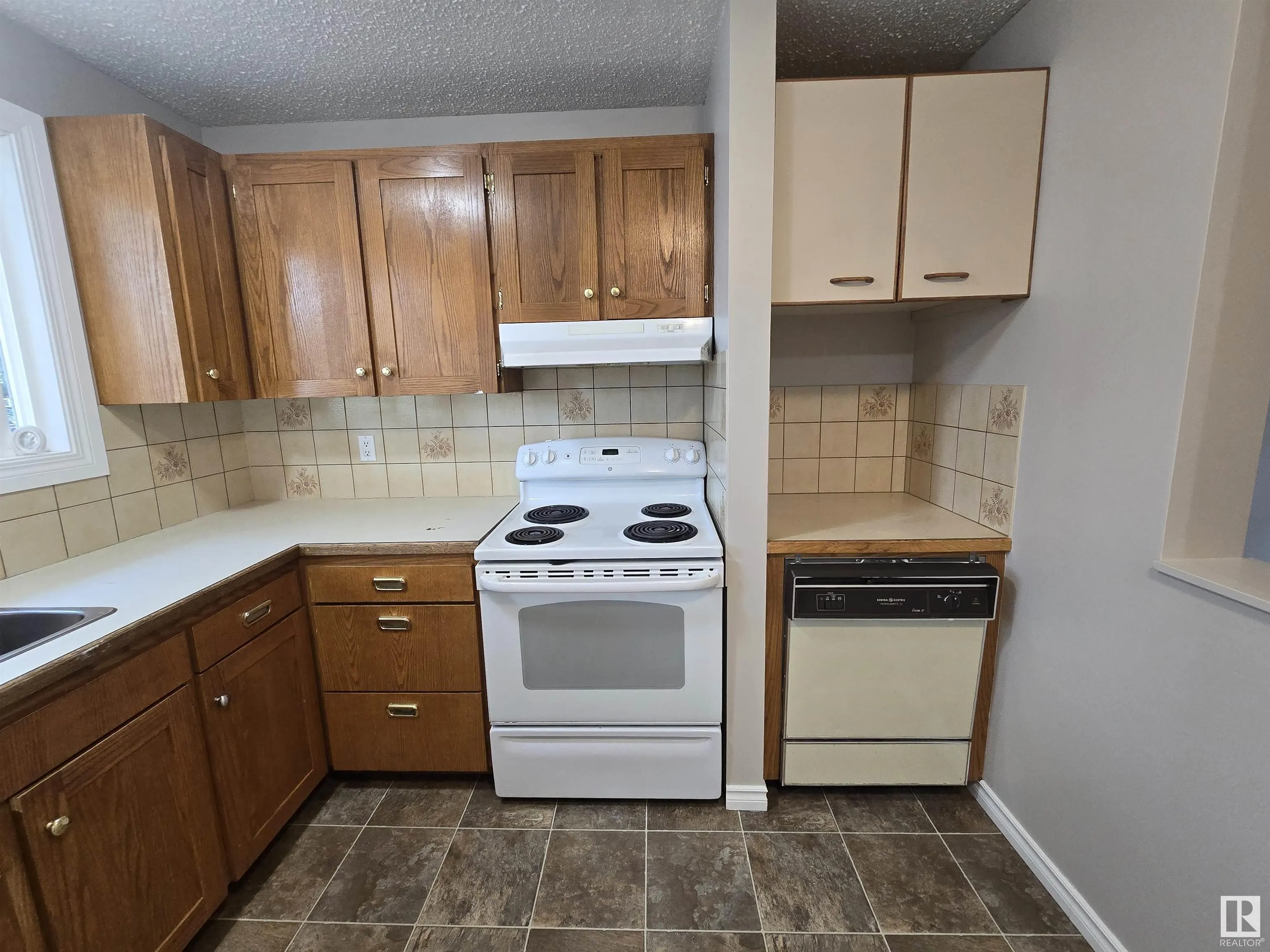 137 Habitat Crescent