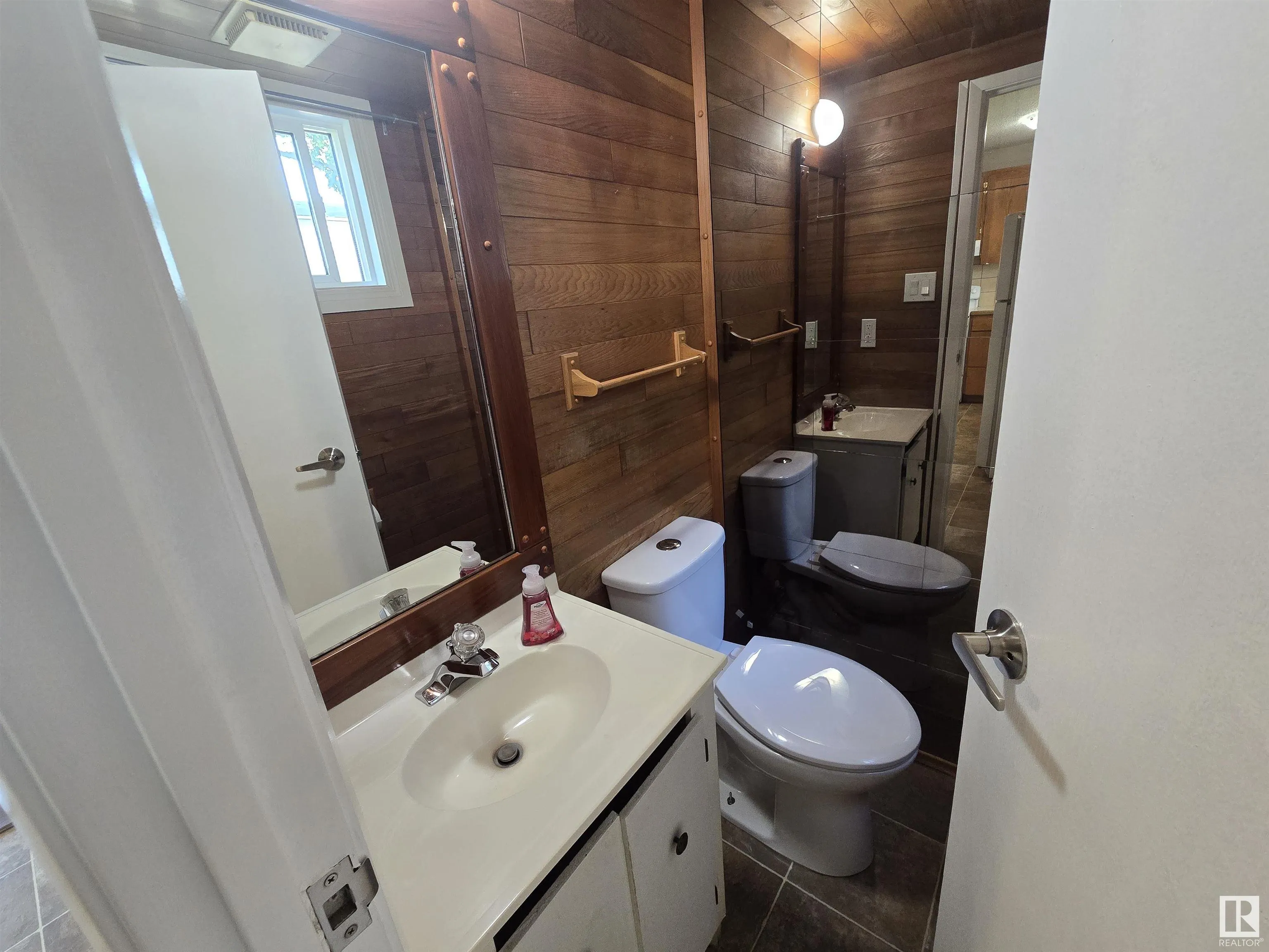 137 Habitat Crescent