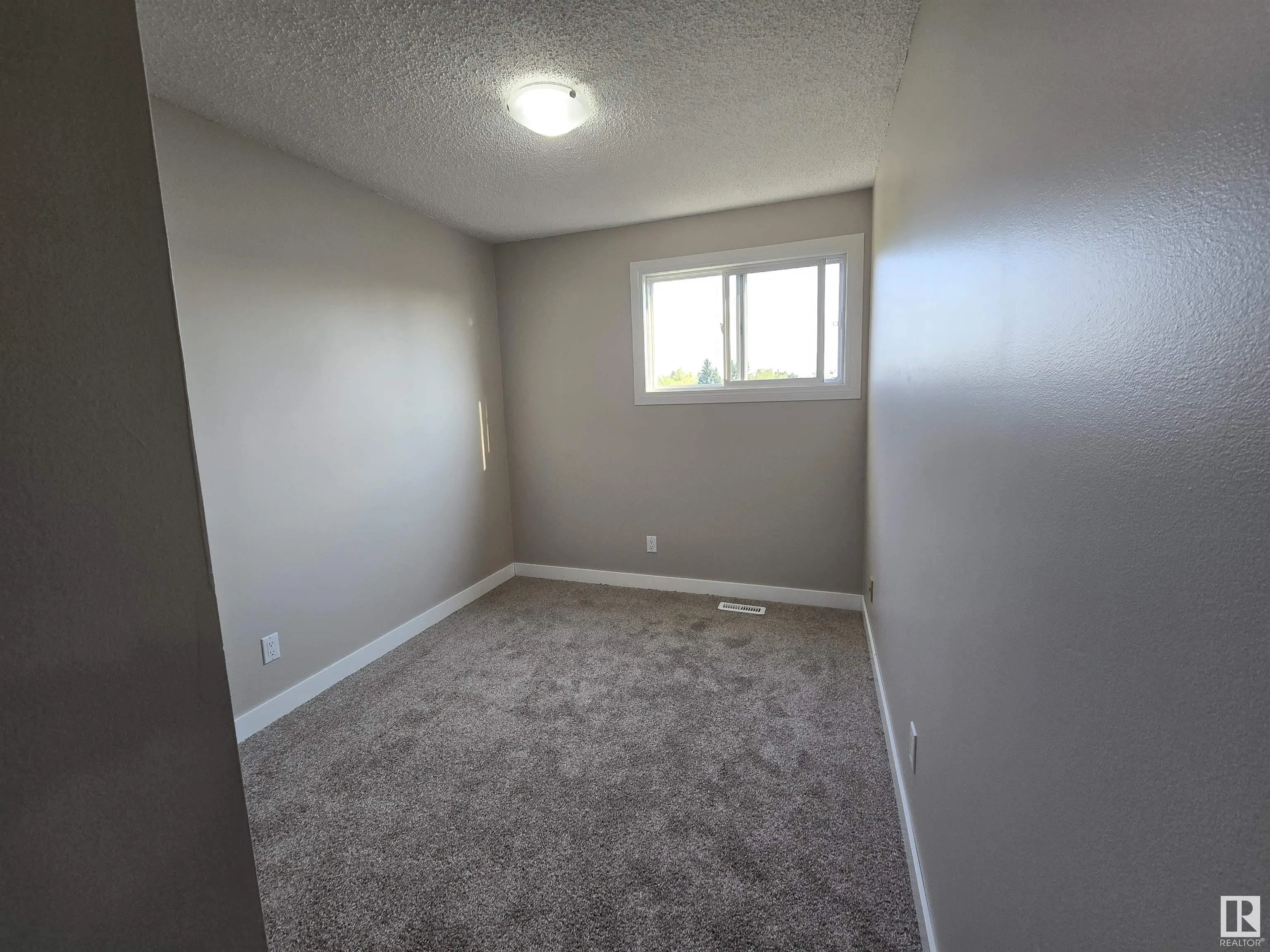137 Habitat Crescent