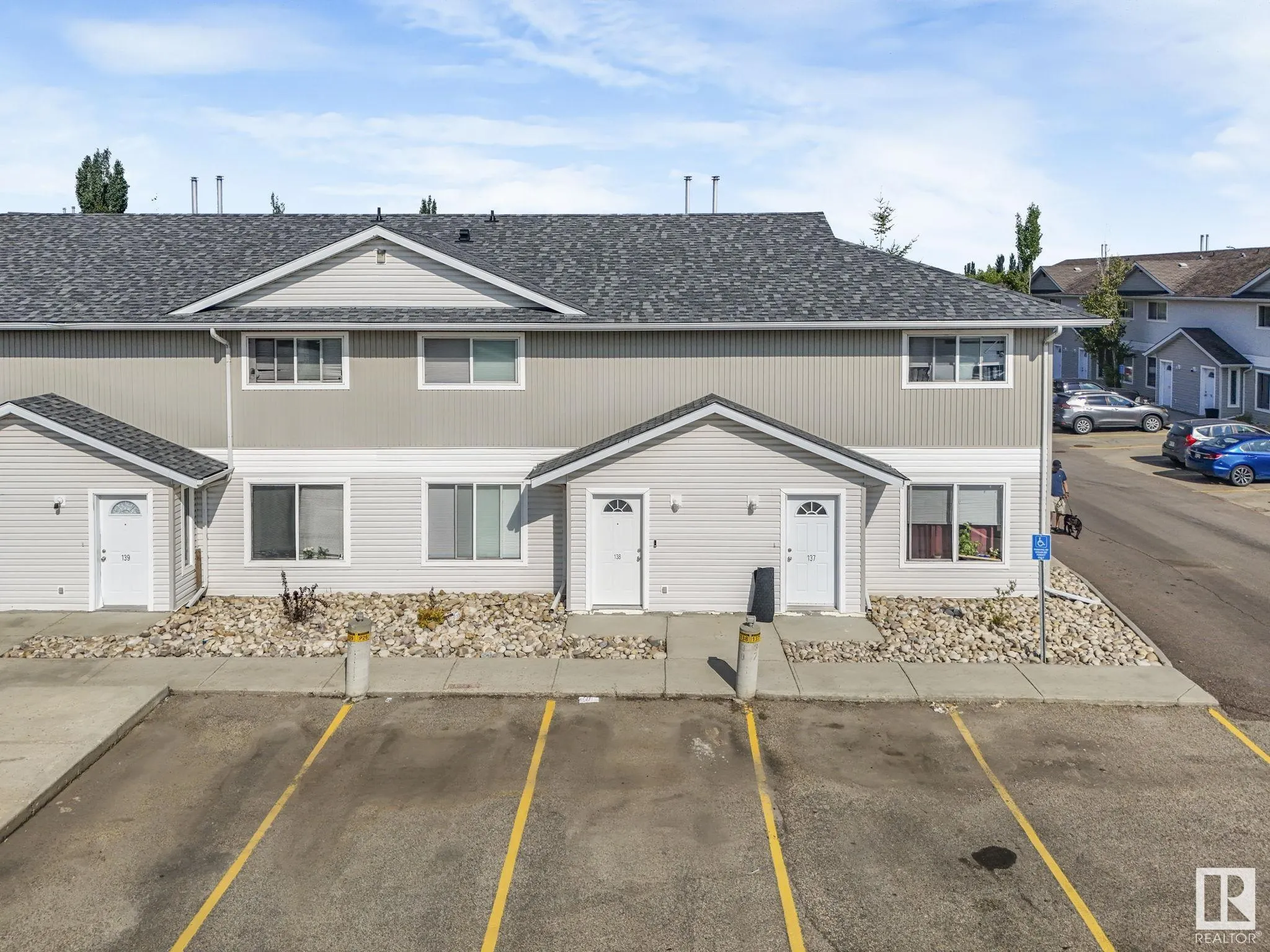 180 BRIDGEPORT Boulevard