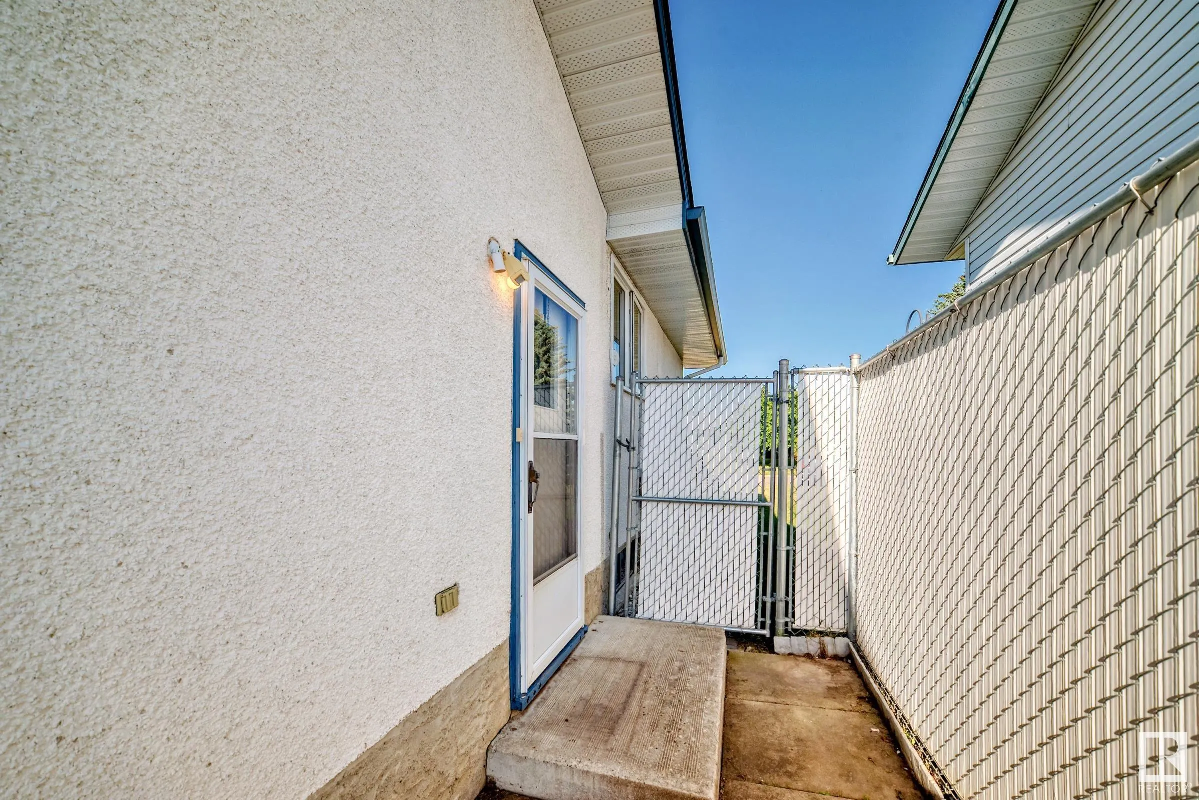 110 BRANTFORD Street