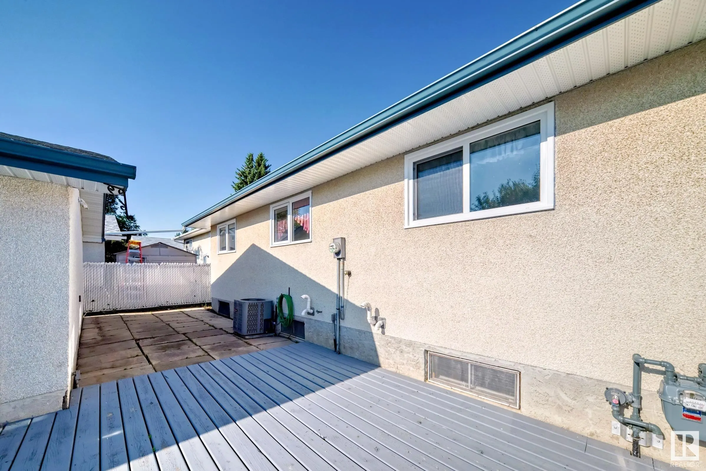 110 BRANTFORD Street