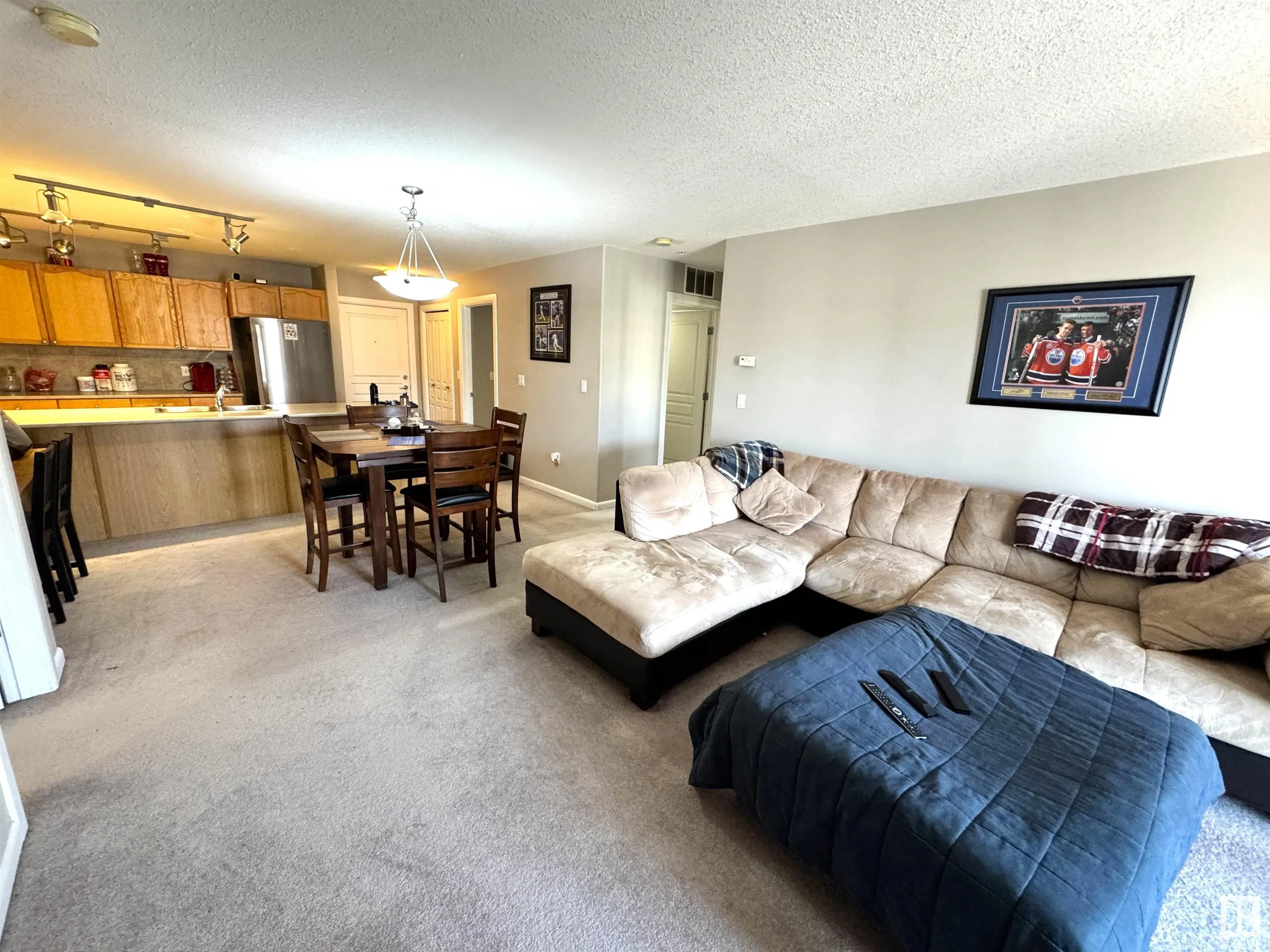 300 PALISADES Way