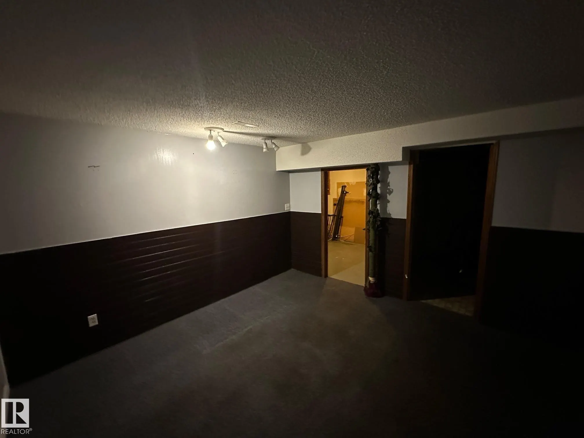 54 MATHIAS Avenue