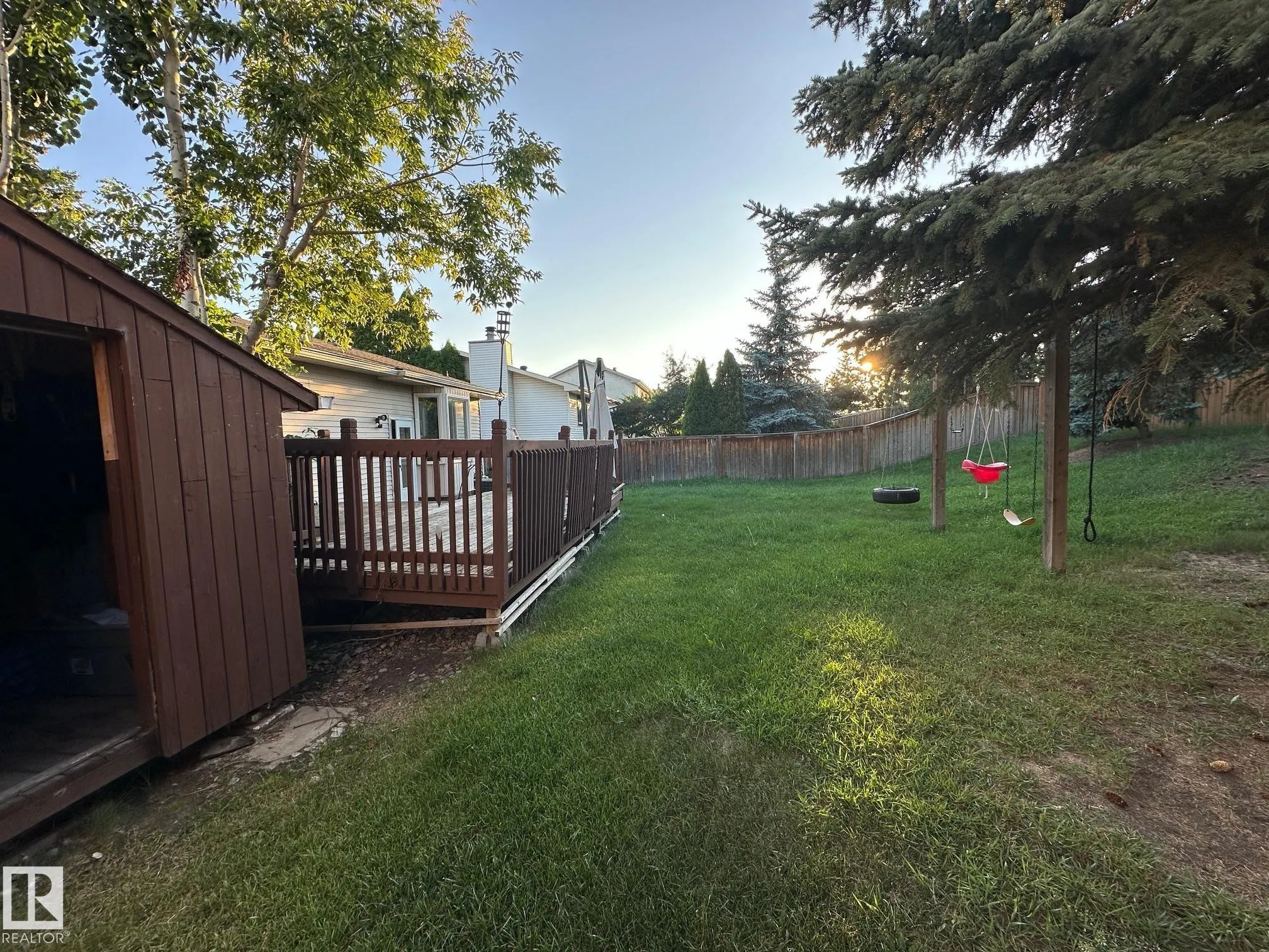 54 MATHIAS Avenue