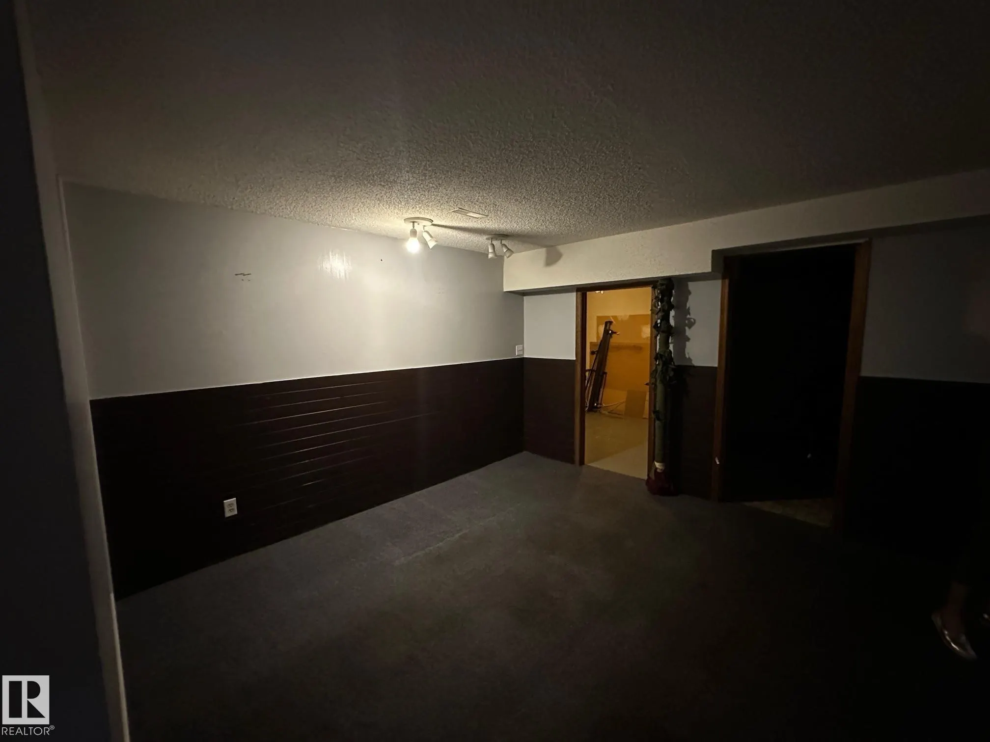 54 MATHIAS Avenue
