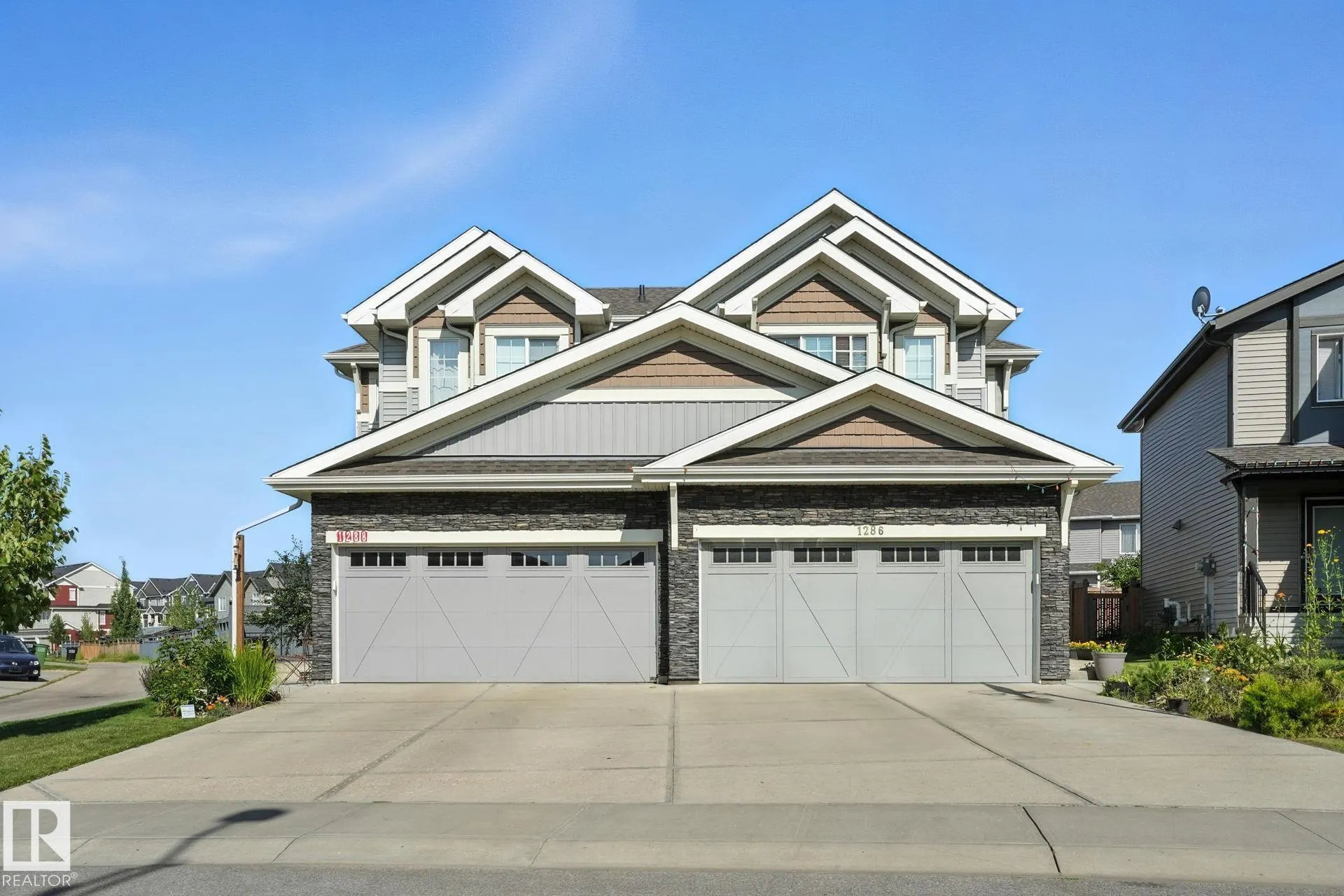 1286 DANIELS Crescent