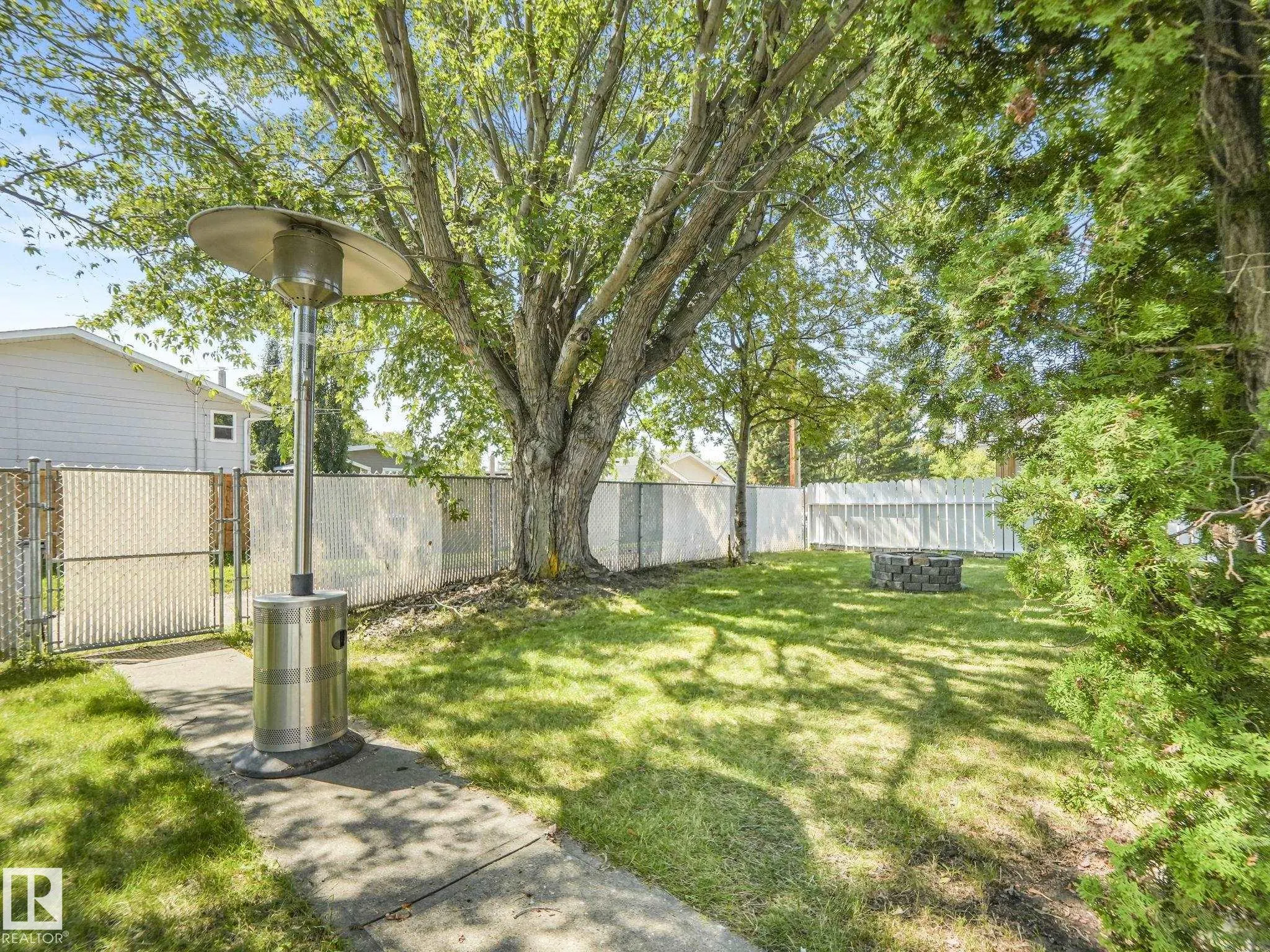39 ONTARIO Crescent