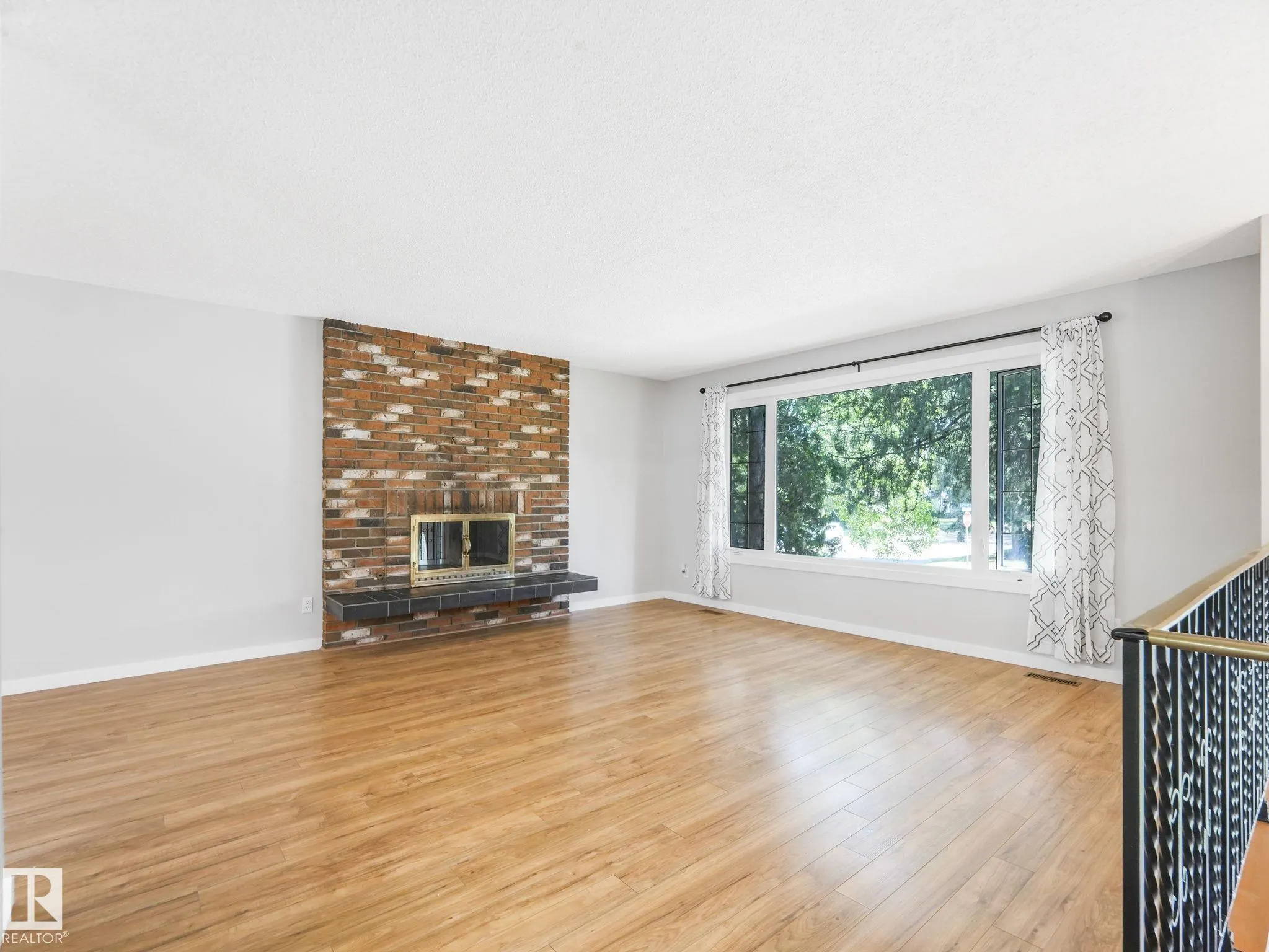 39 ONTARIO Crescent