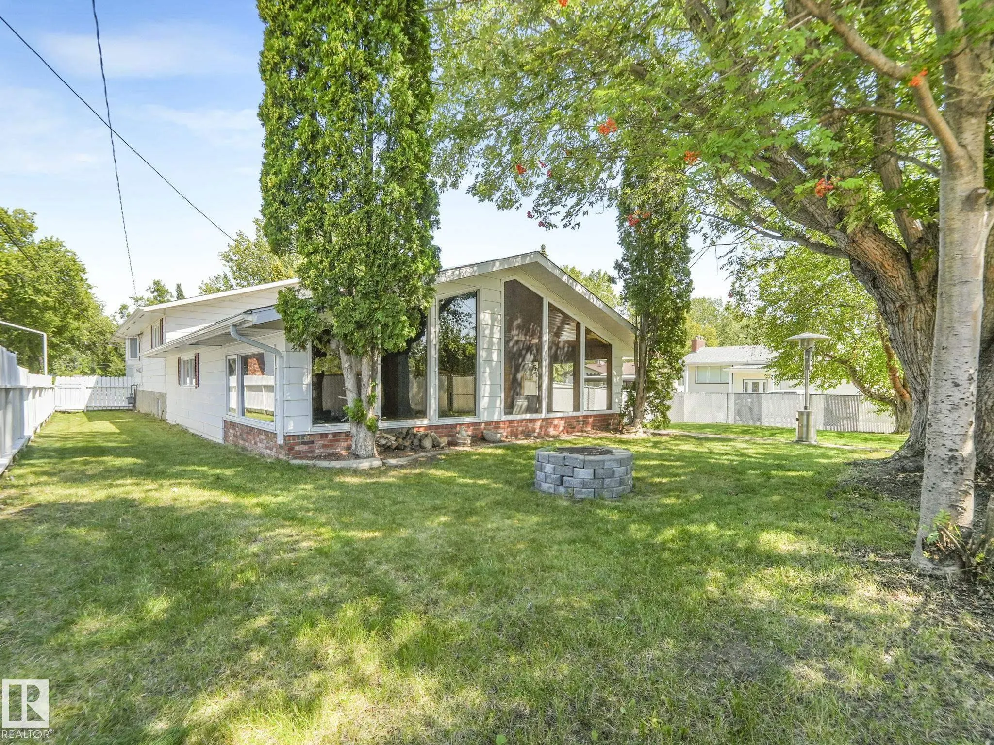 39 ONTARIO Crescent