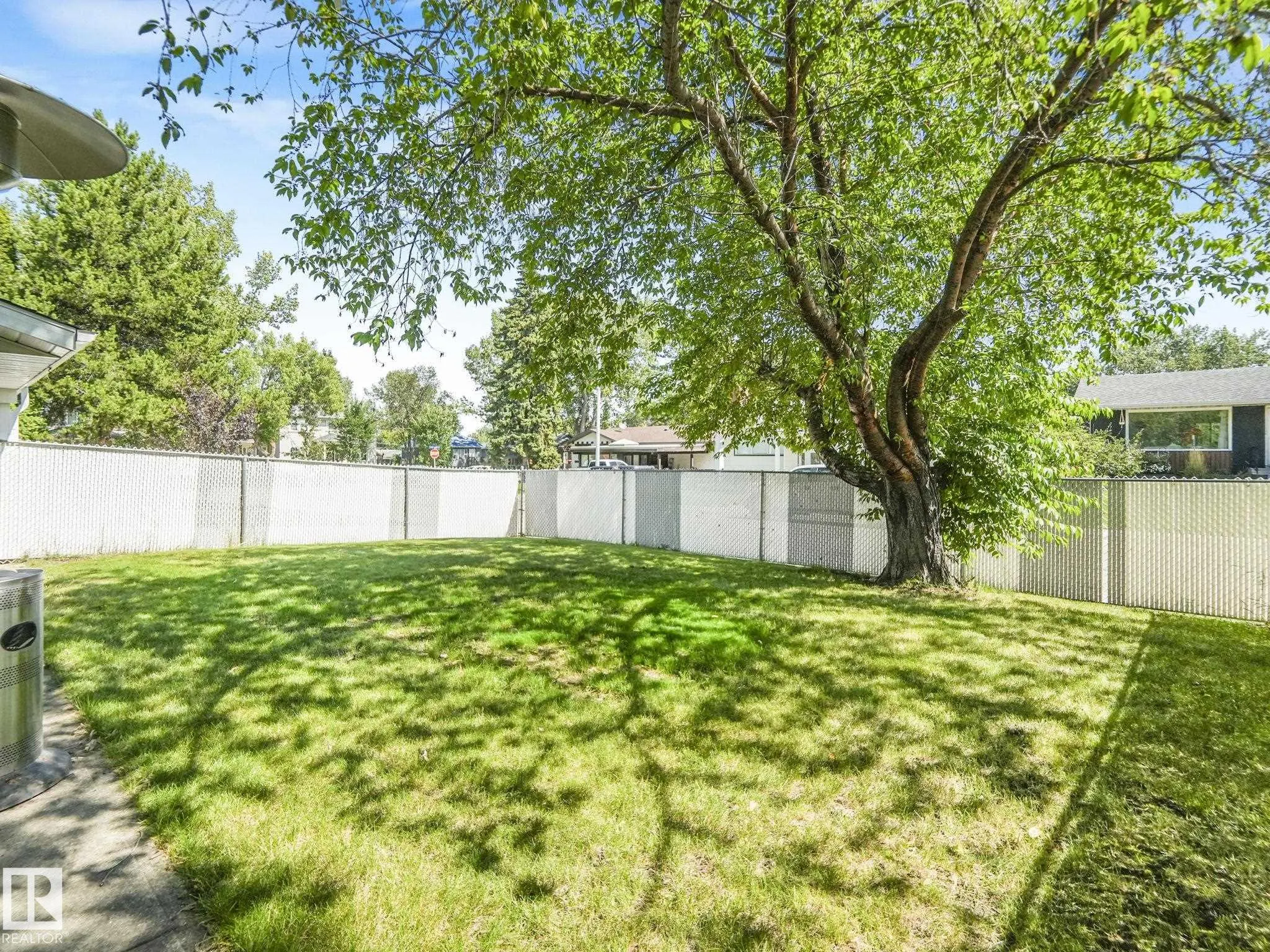 39 ONTARIO Crescent