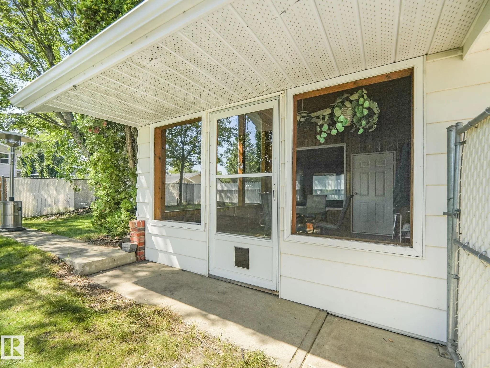 39 ONTARIO Crescent