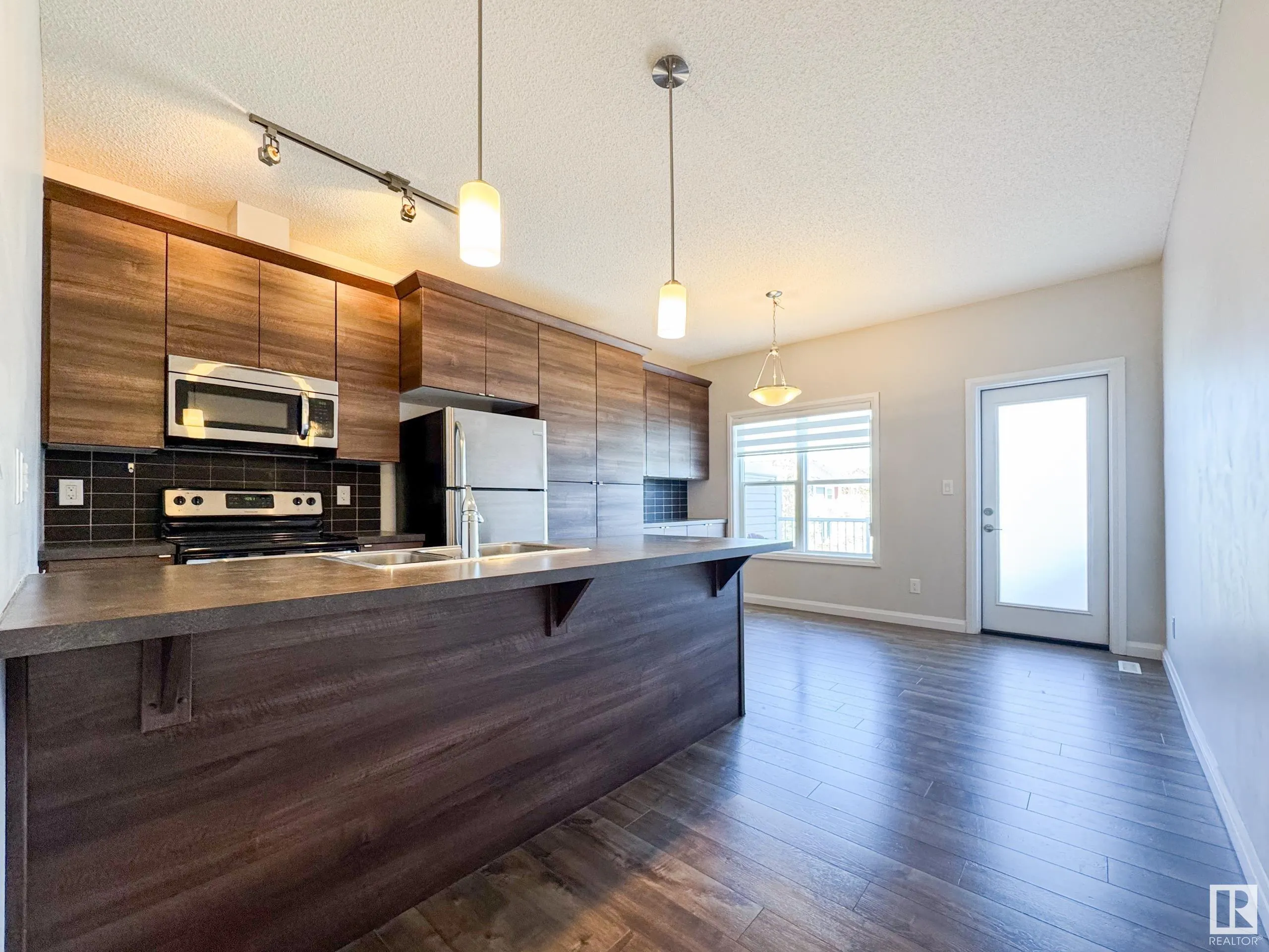 3710 ALLAN Drive