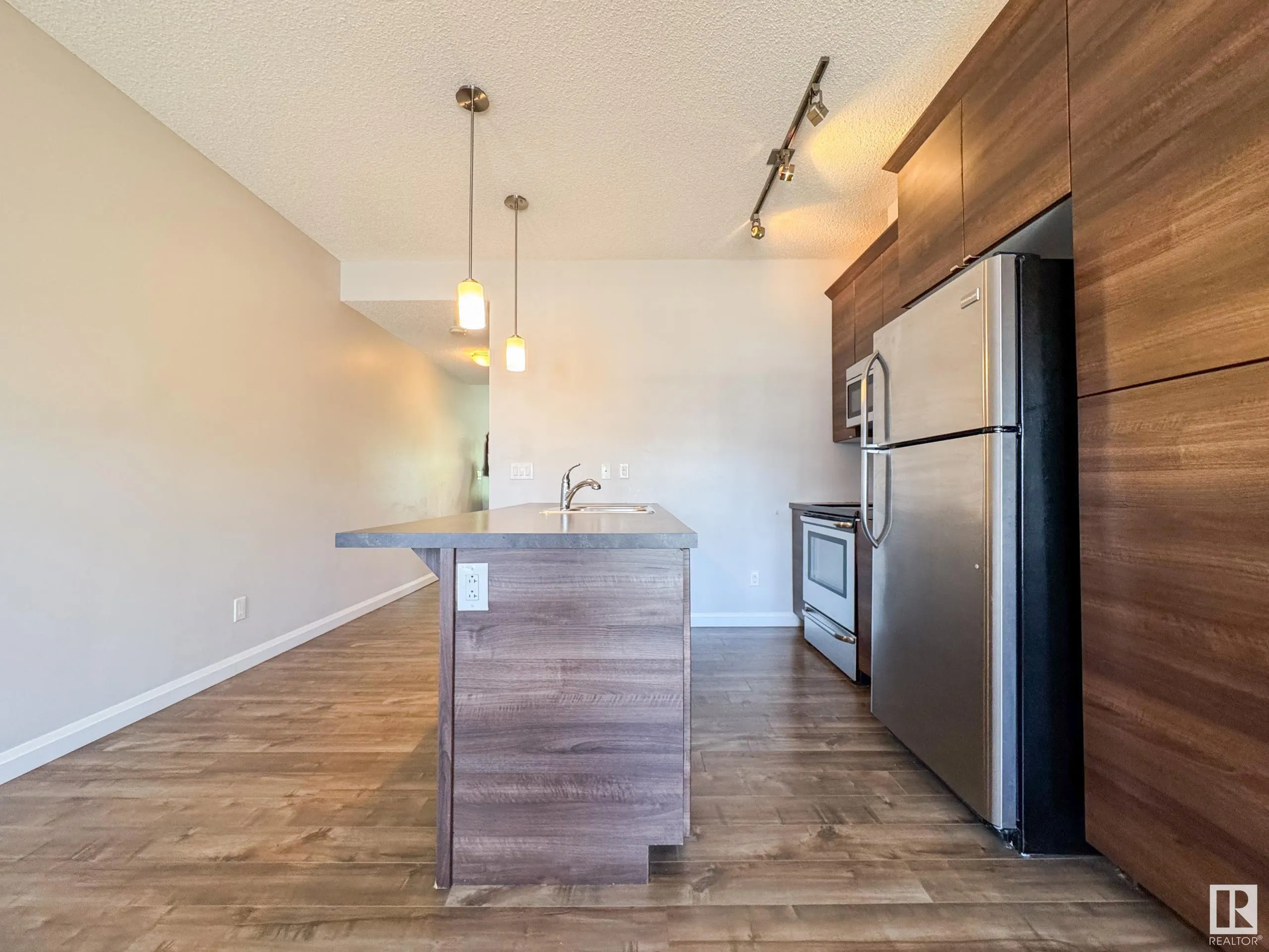 3710 ALLAN Drive