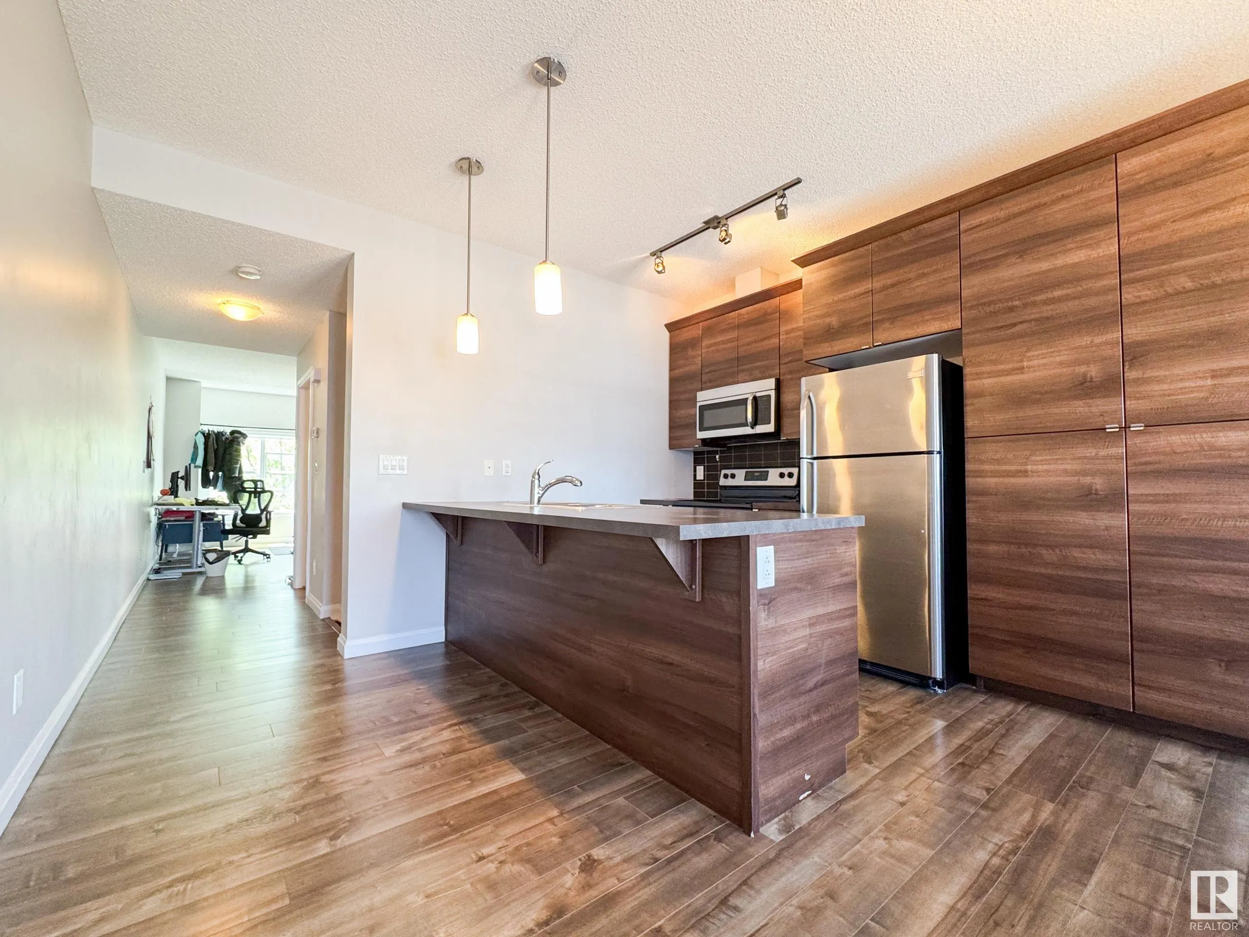 3710 ALLAN Drive