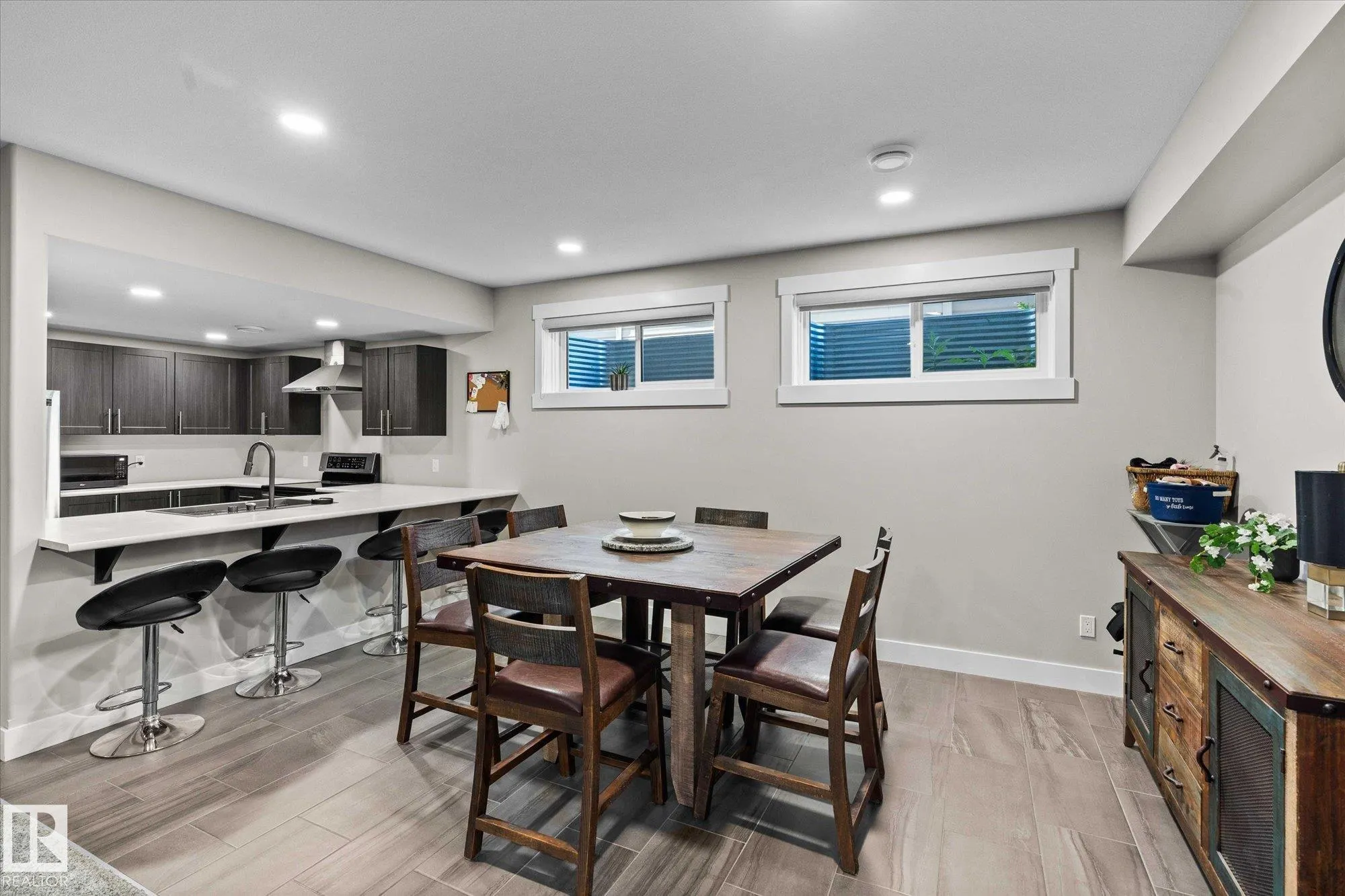 15 LILAC Bay