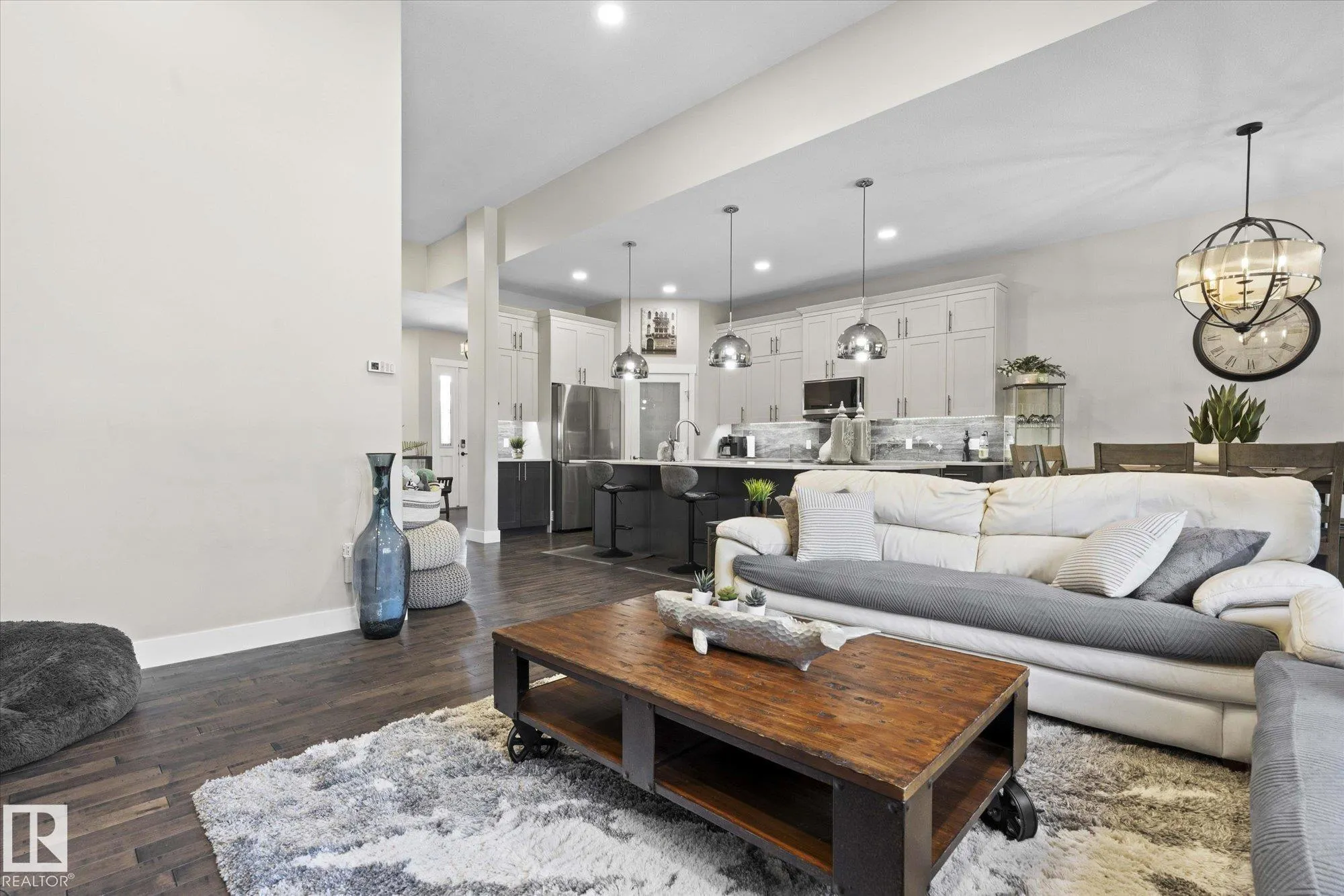 15 LILAC Bay