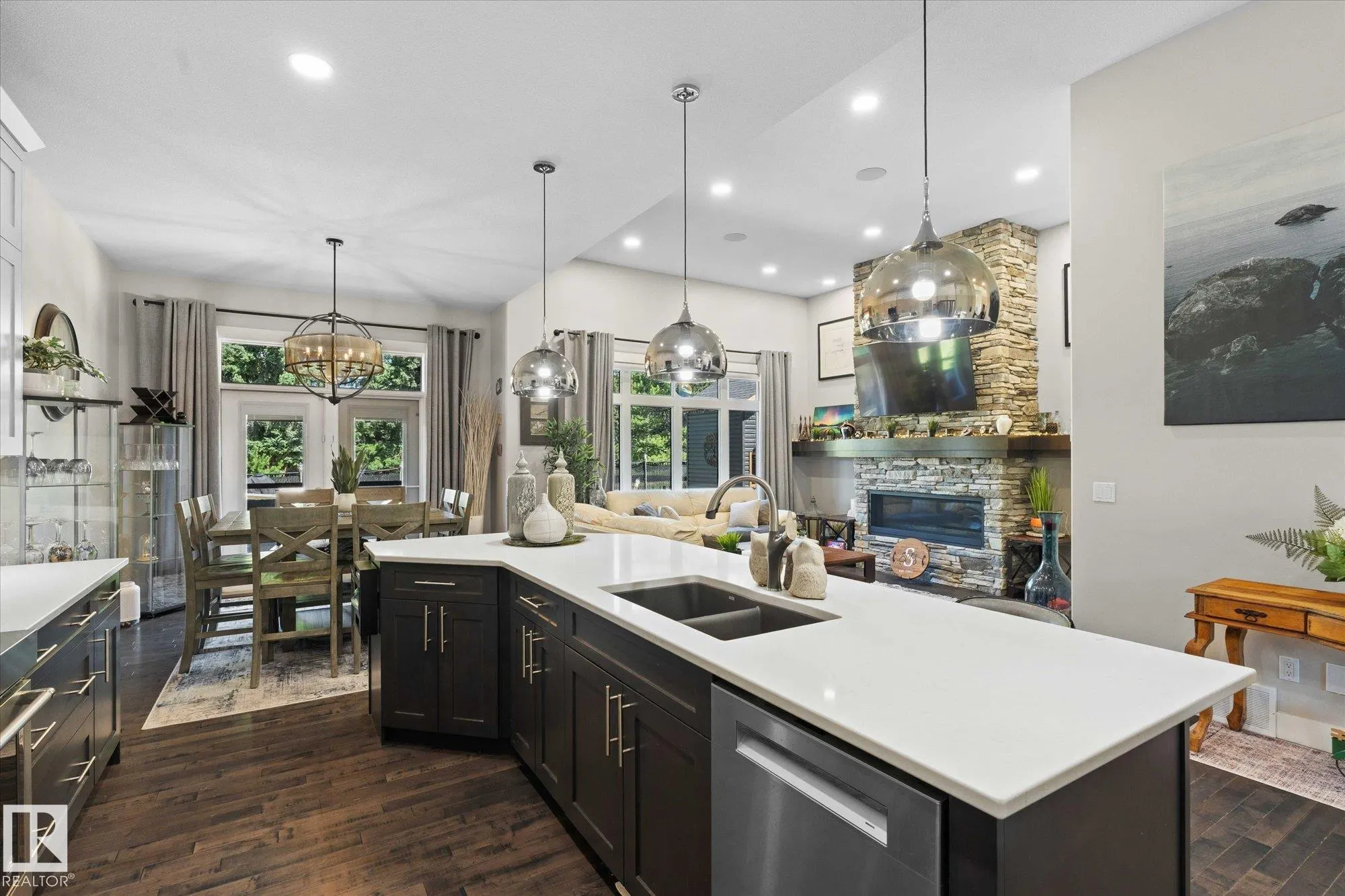 15 LILAC Bay
