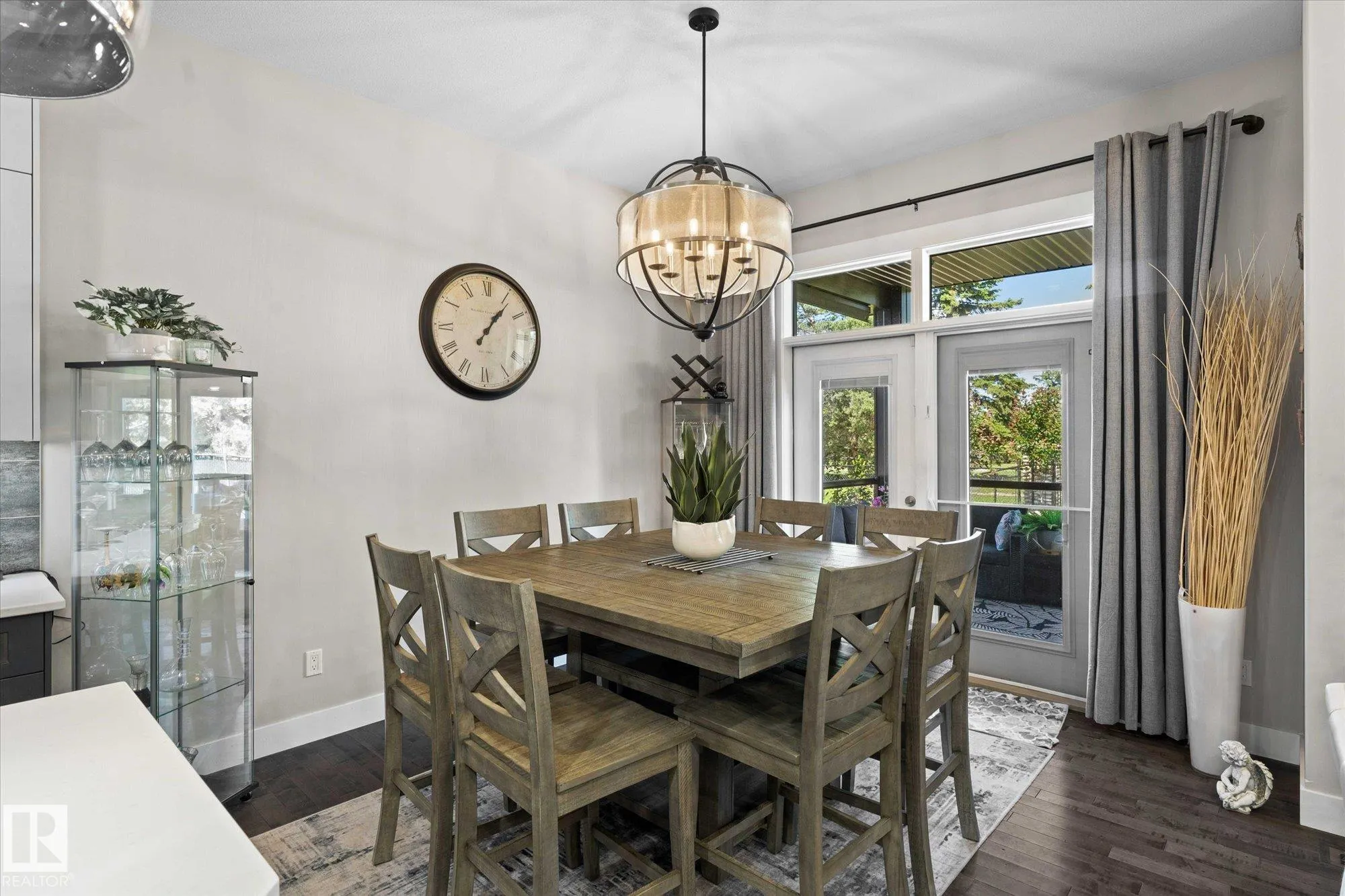 15 LILAC Bay