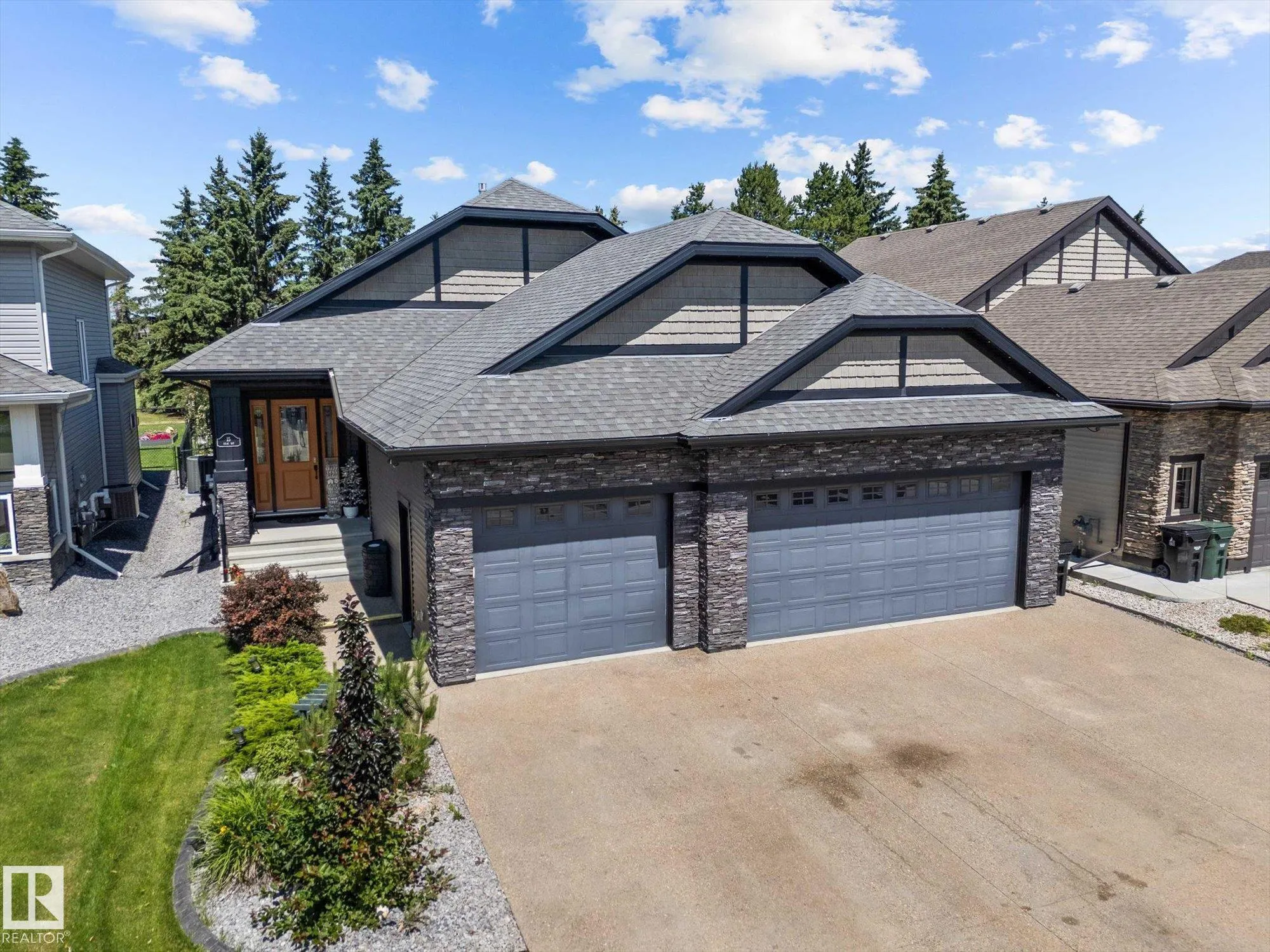 15 LILAC Bay