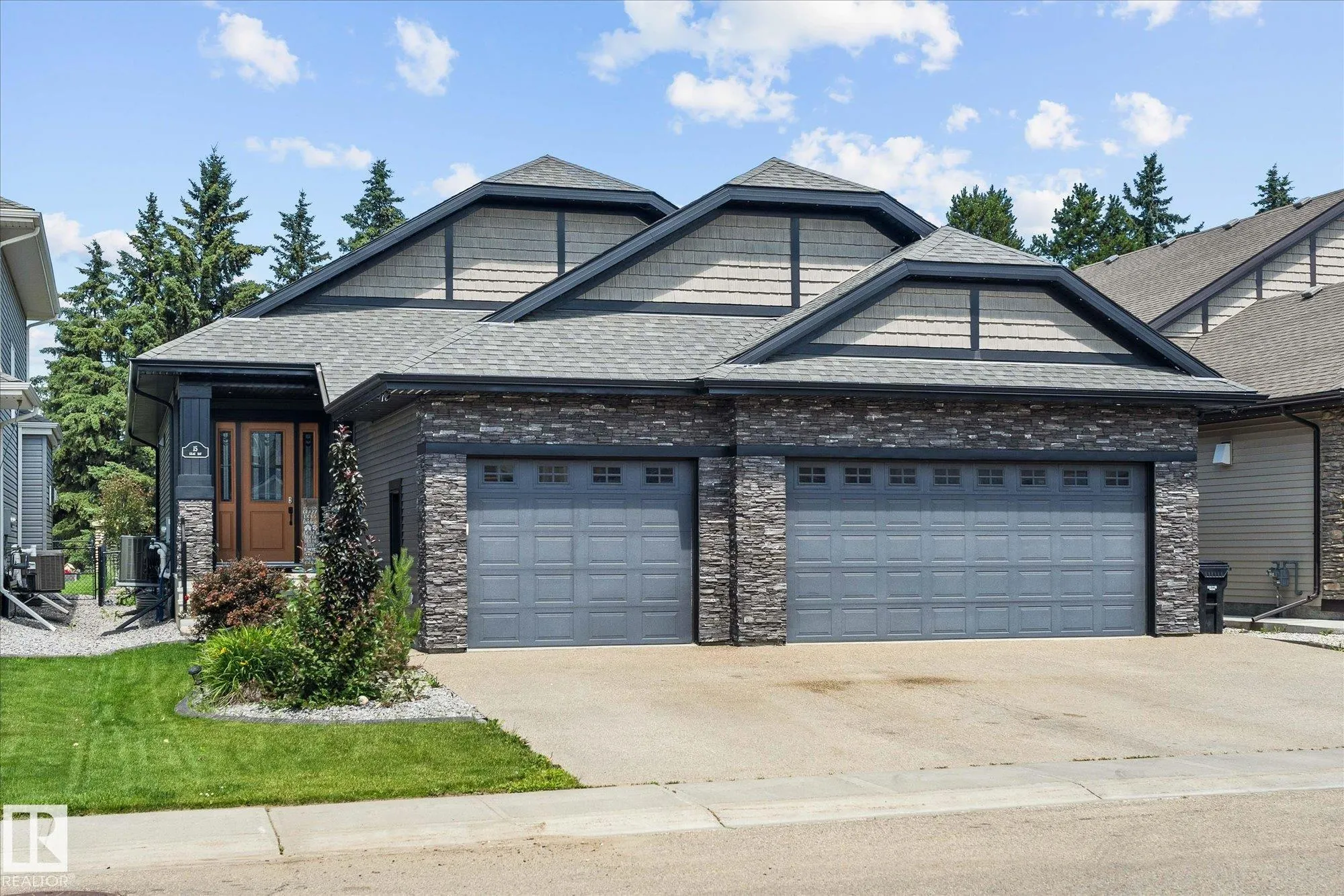 15 LILAC Bay
