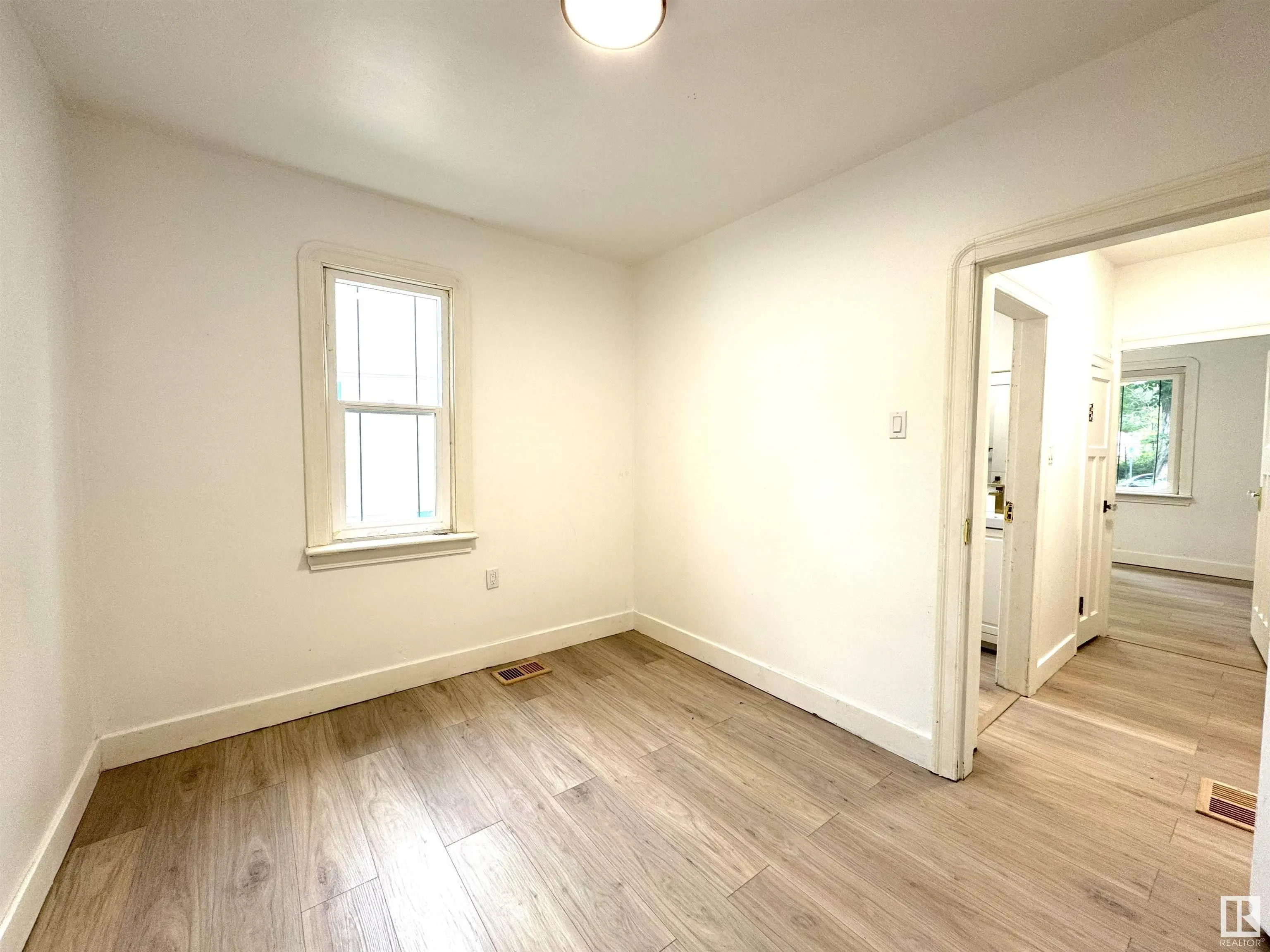 11840 70 Street