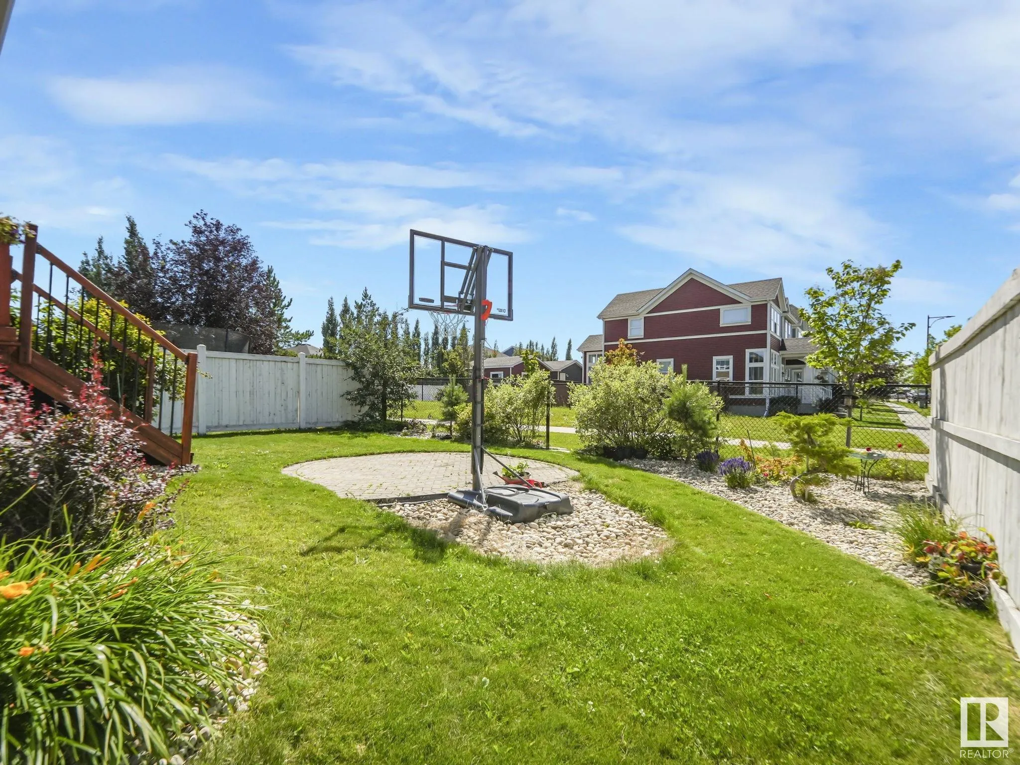 425 SIMPKINS Wynd