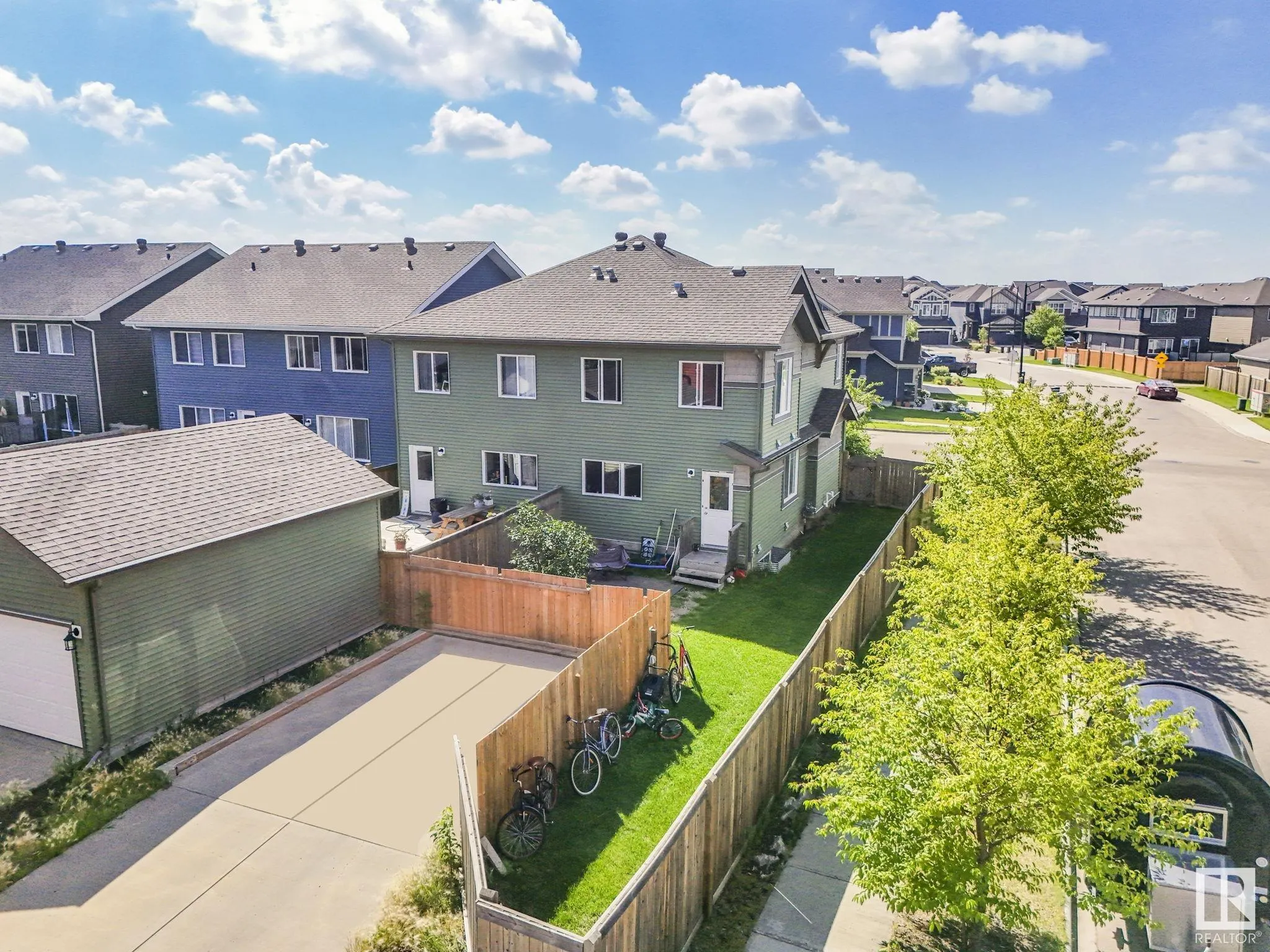 511 ORCHARDS Boulevard