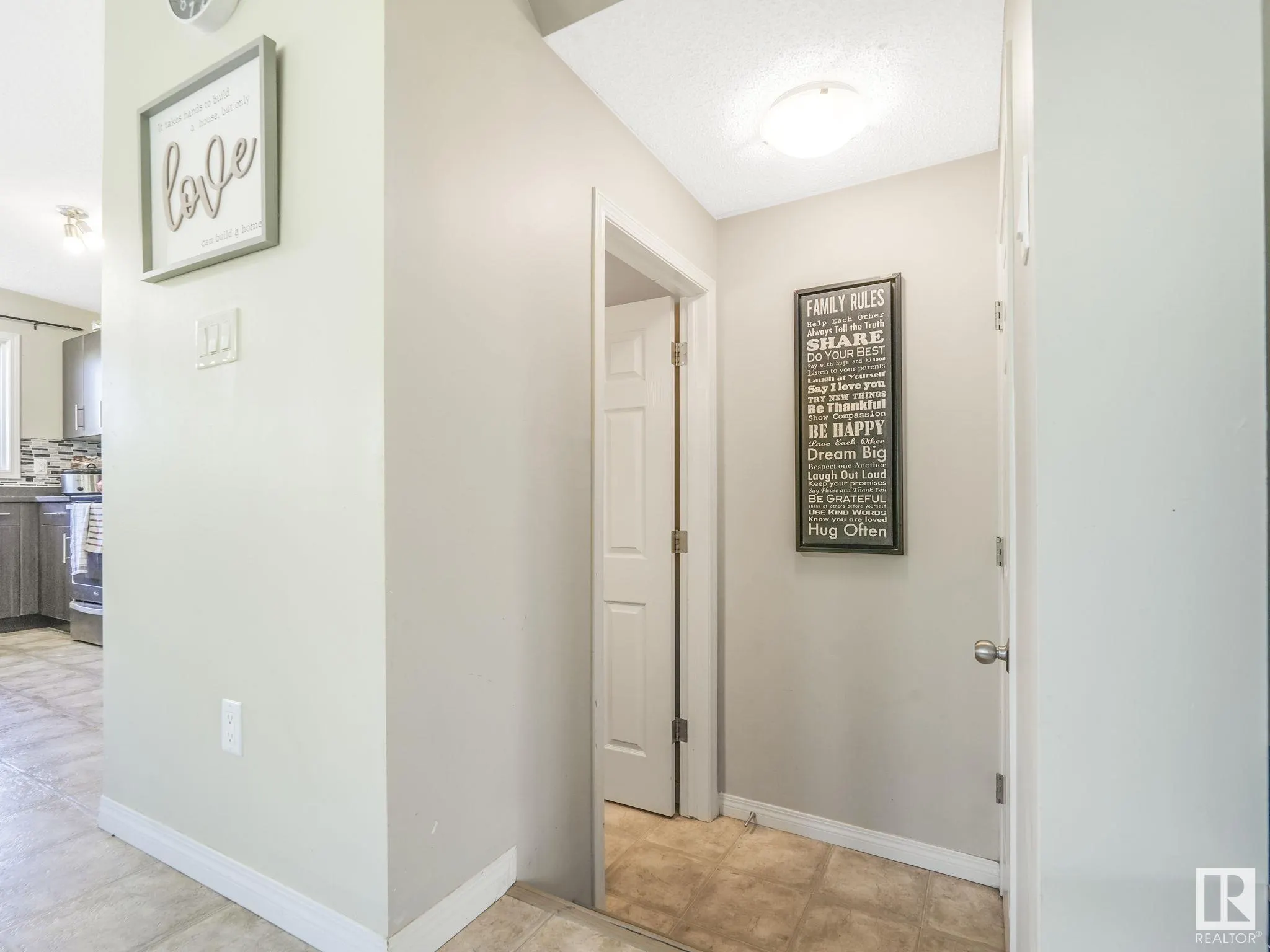 511 ORCHARDS Boulevard