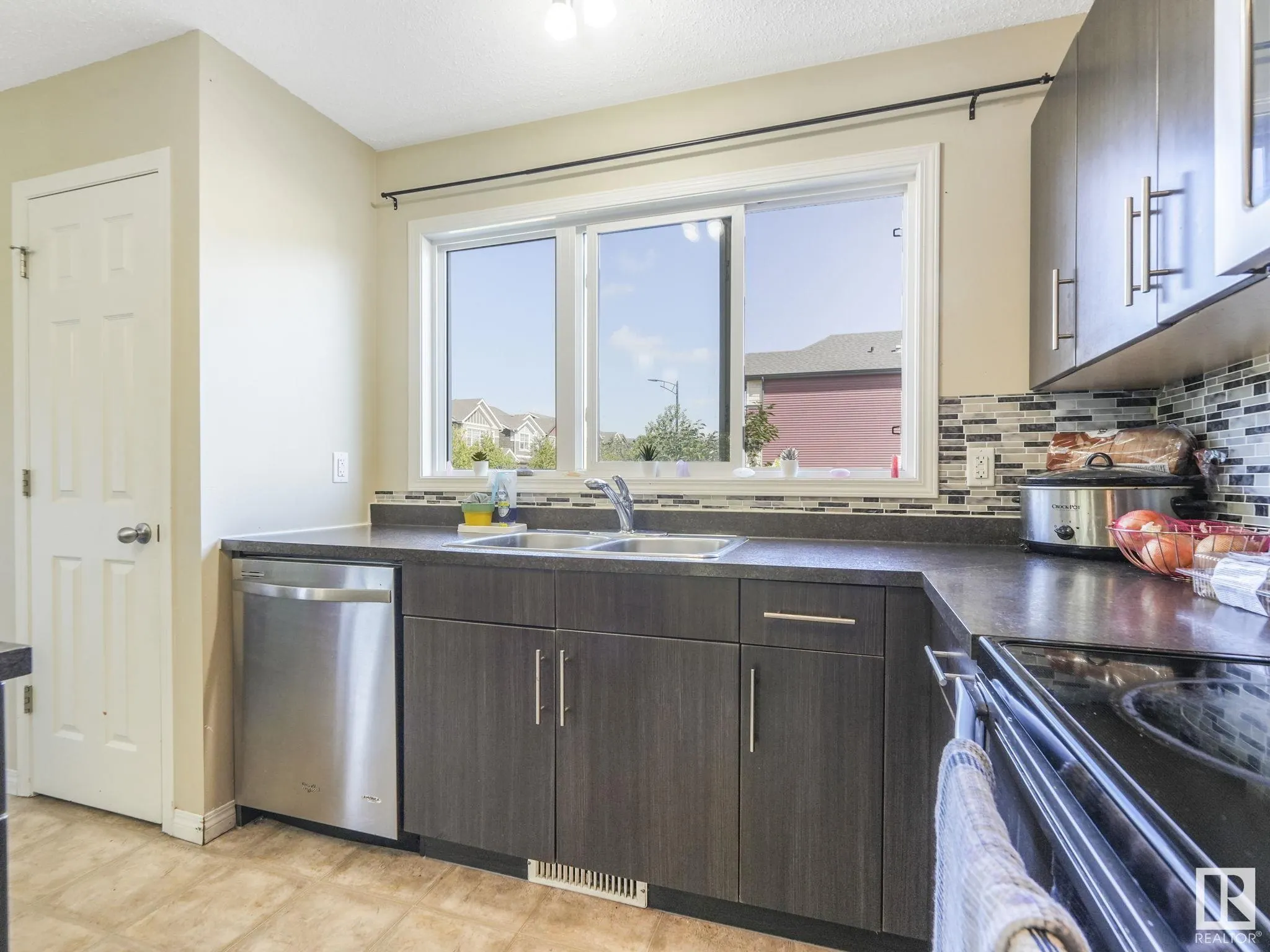 511 ORCHARDS Boulevard