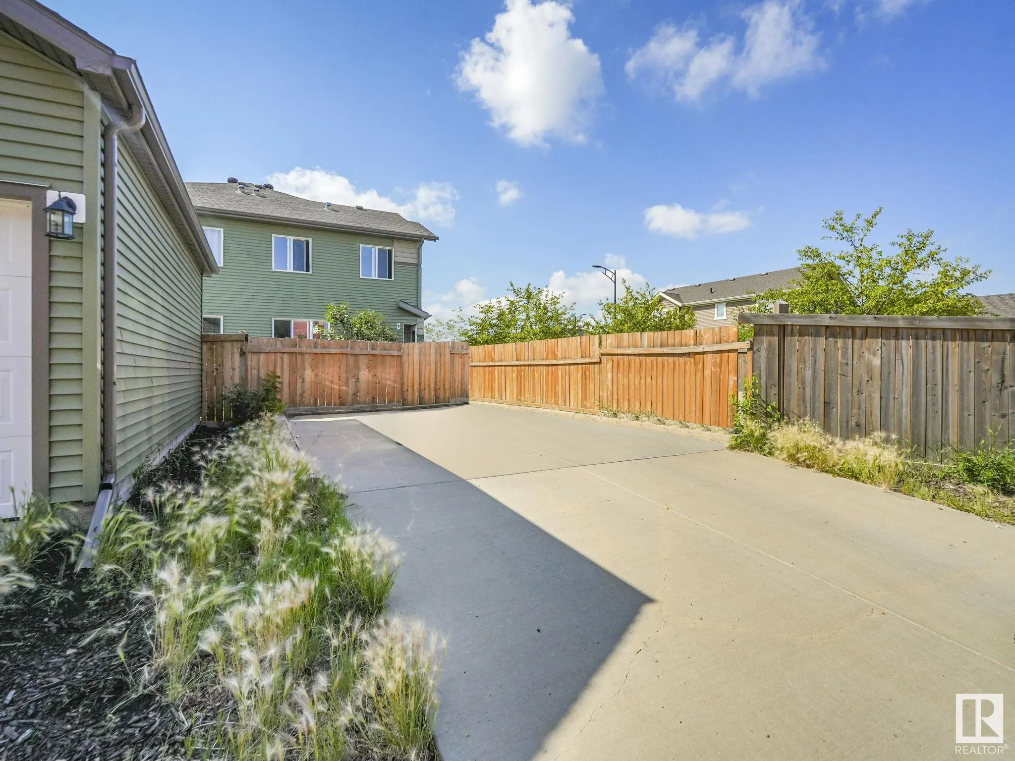 511 ORCHARDS Boulevard