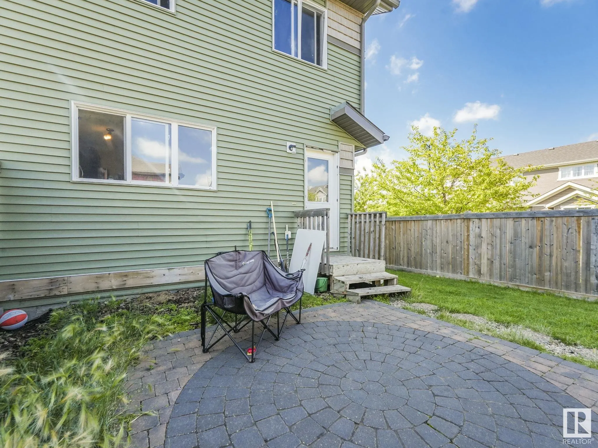 511 ORCHARDS Boulevard