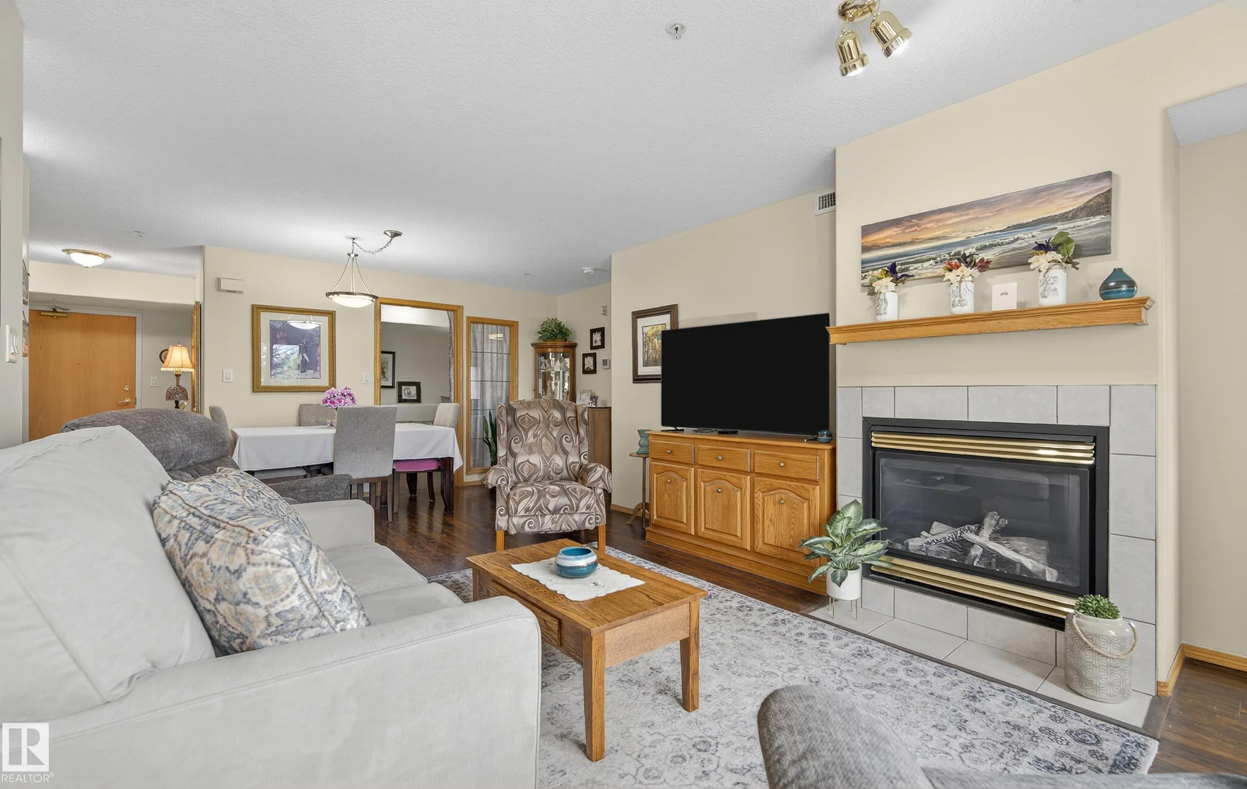 200 BETHEL Drive