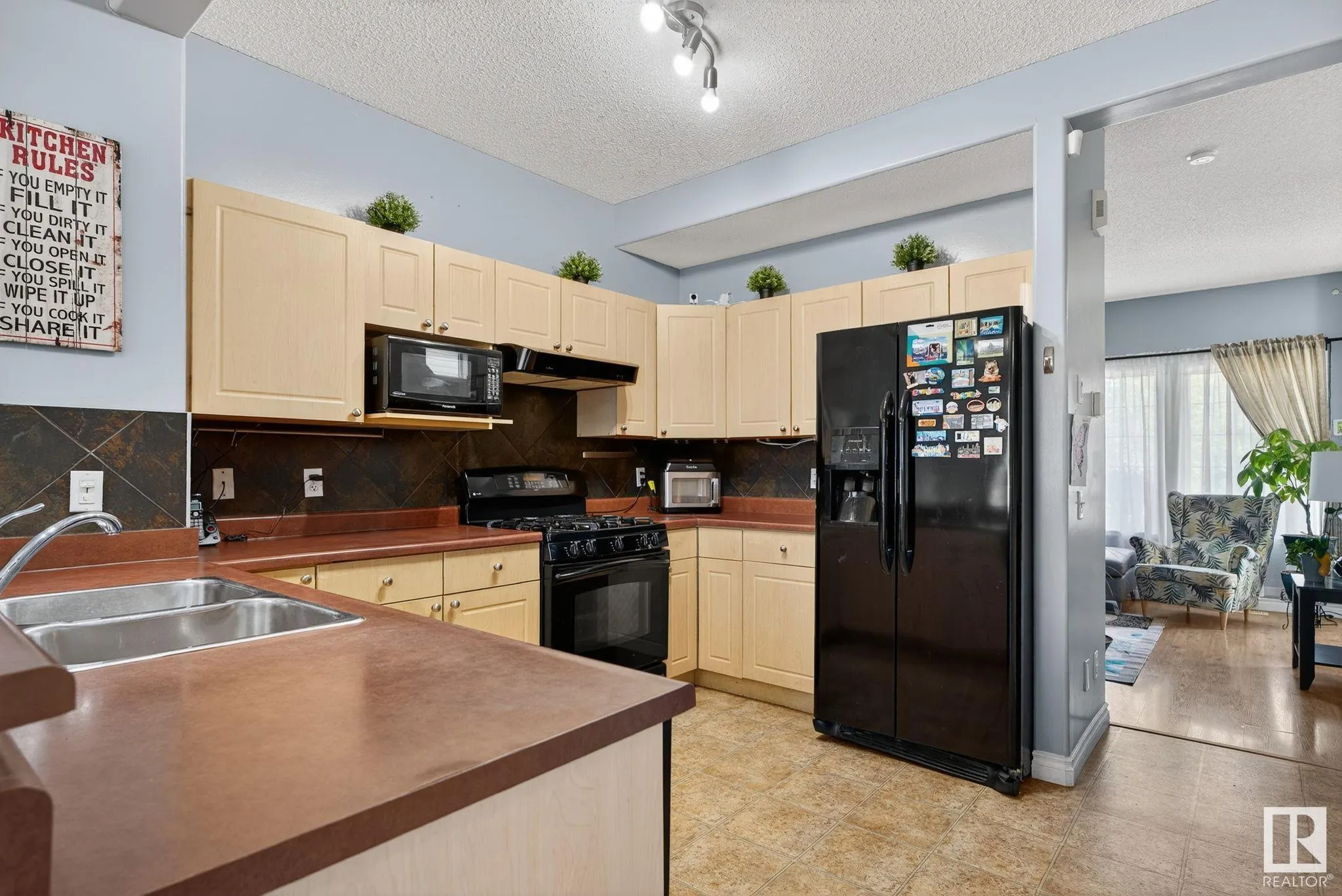 38 BIRCHGLEN Crescent