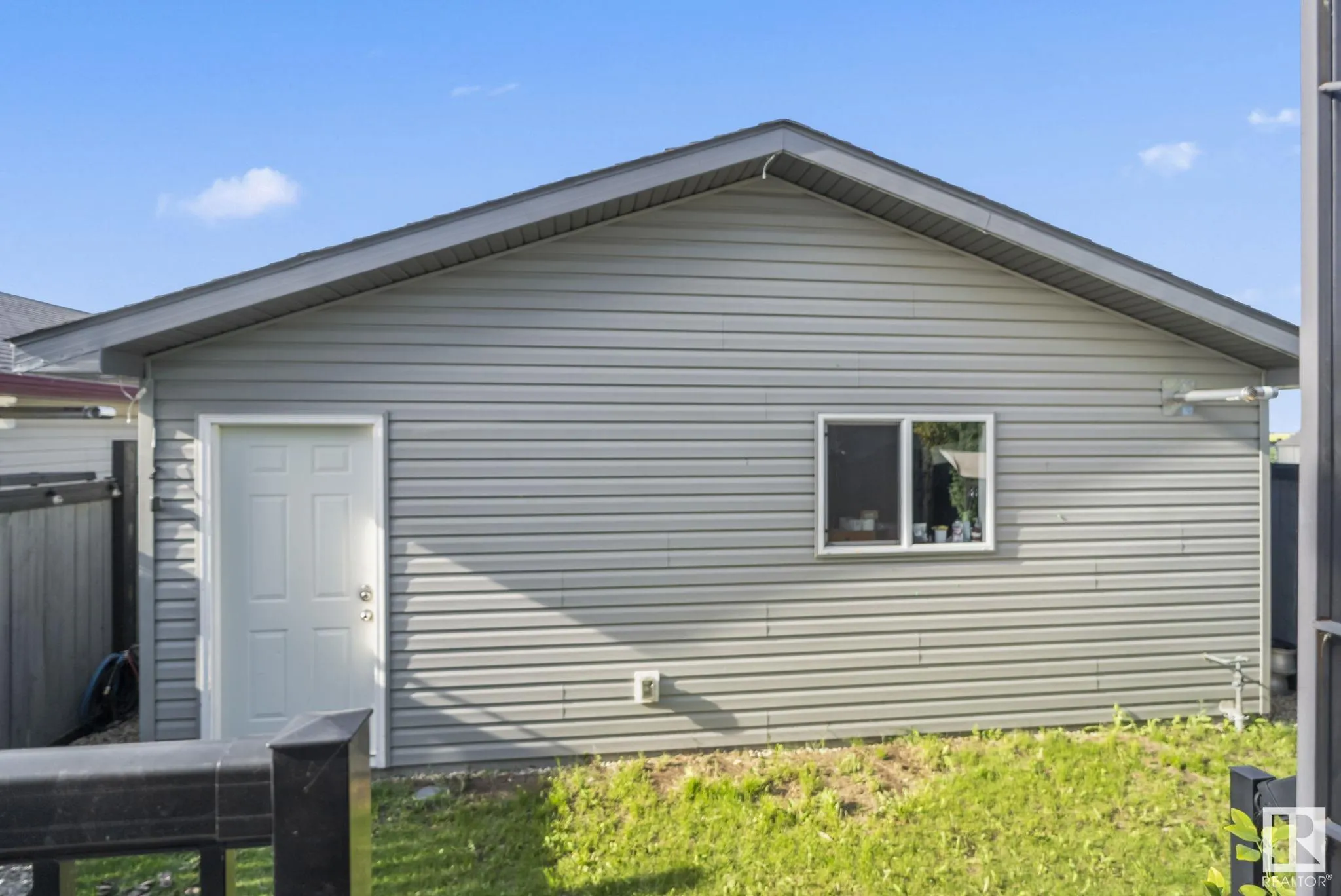 38 BIRCHGLEN Crescent