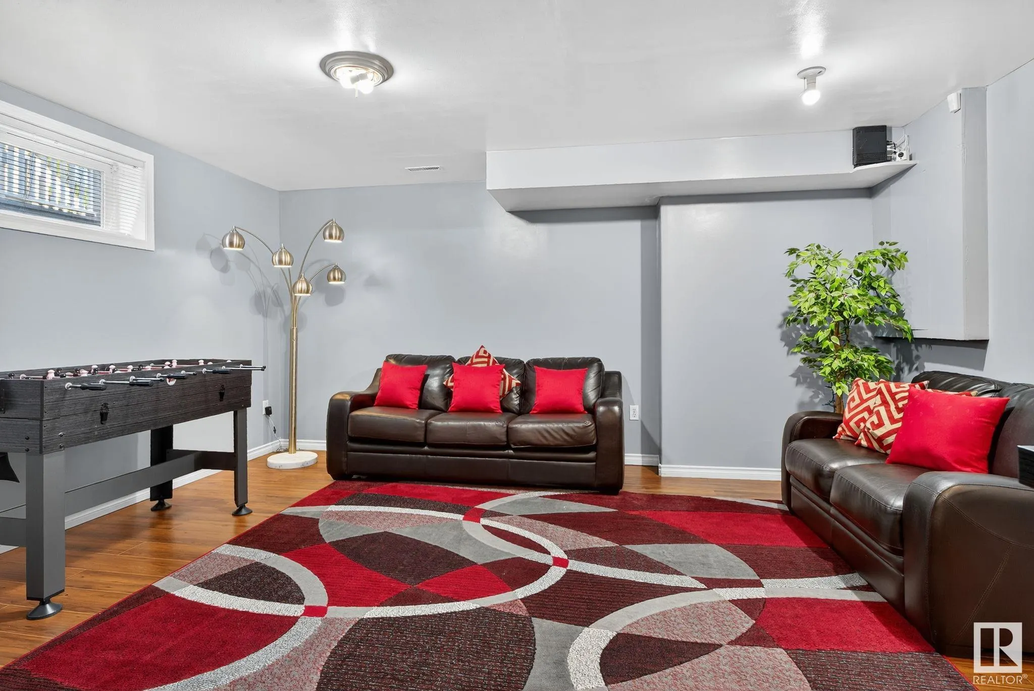 38 BIRCHGLEN Crescent