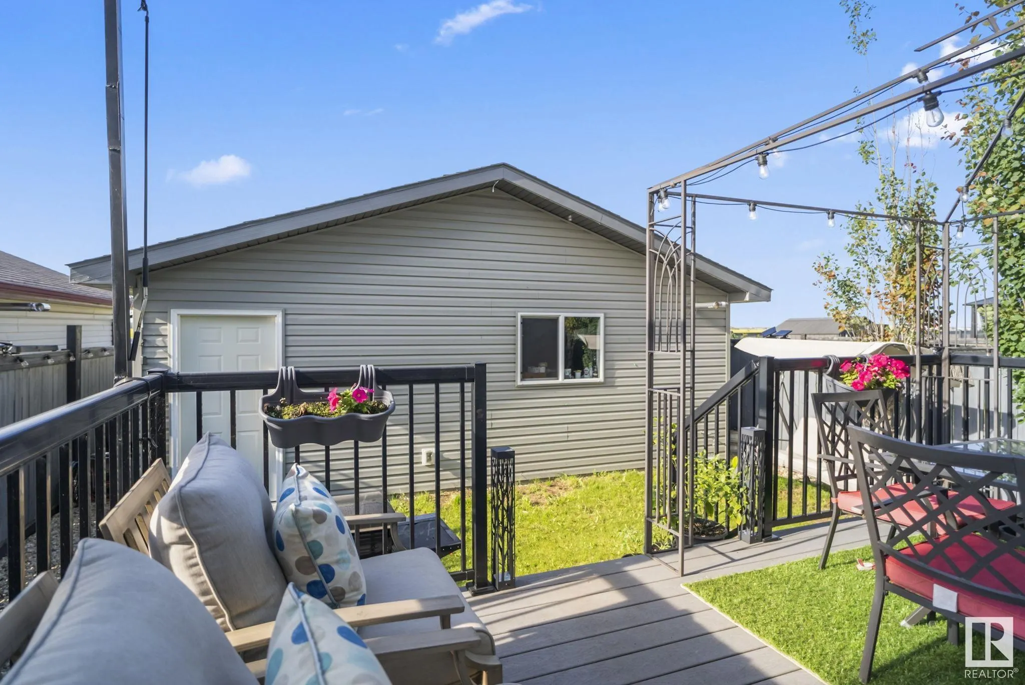 38 BIRCHGLEN Crescent