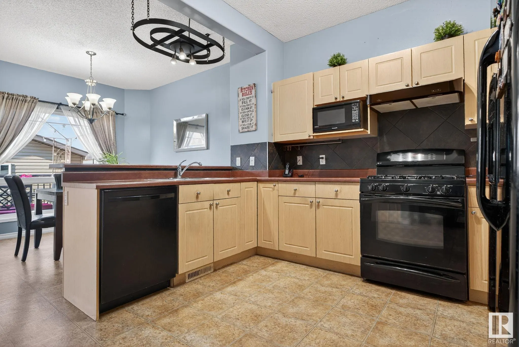 38 BIRCHGLEN Crescent