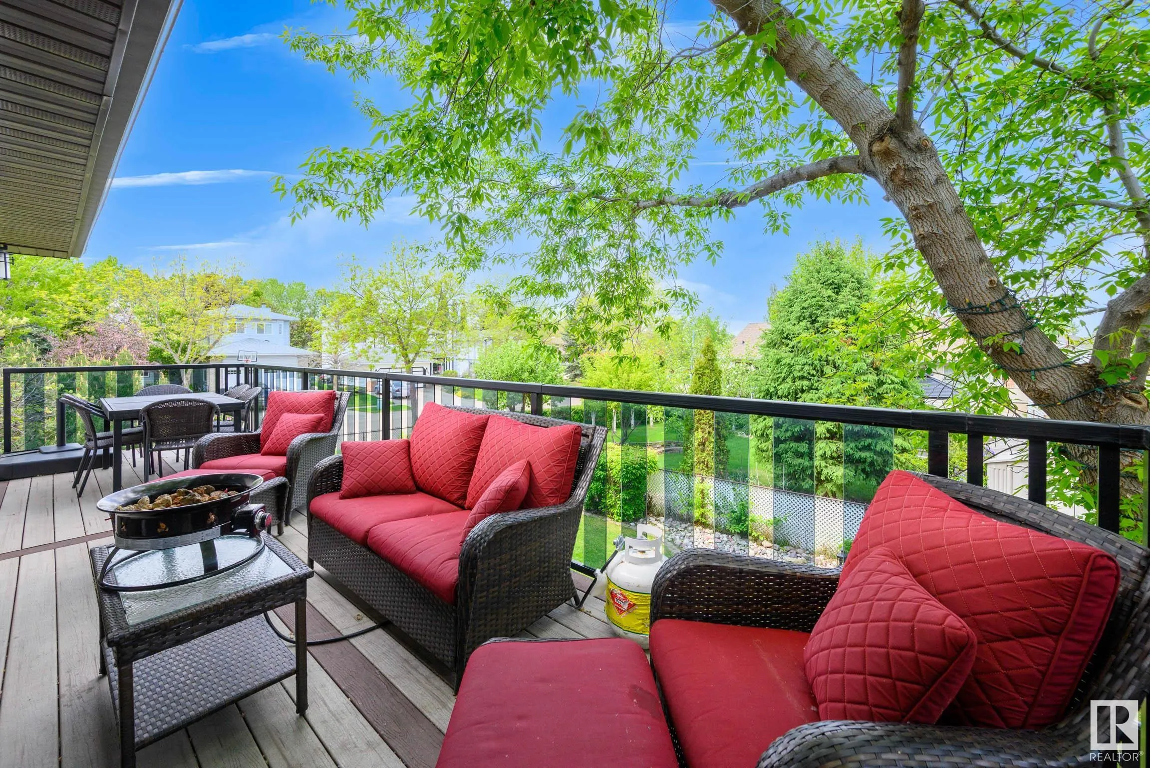 7 FIELDSTONE Cove