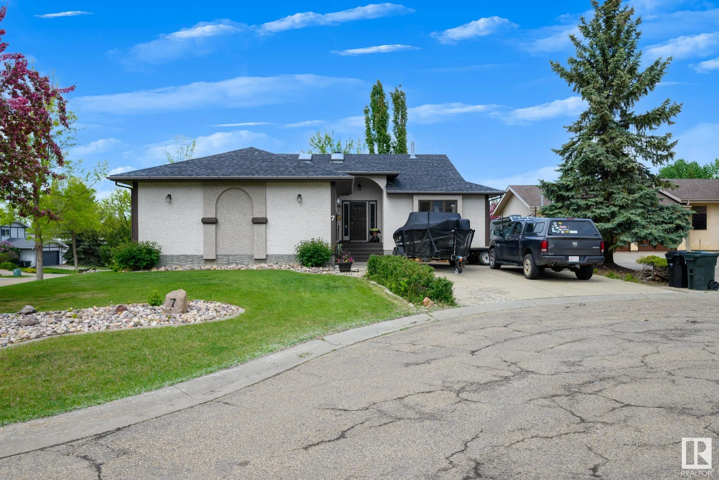 7 FIELDSTONE Cove