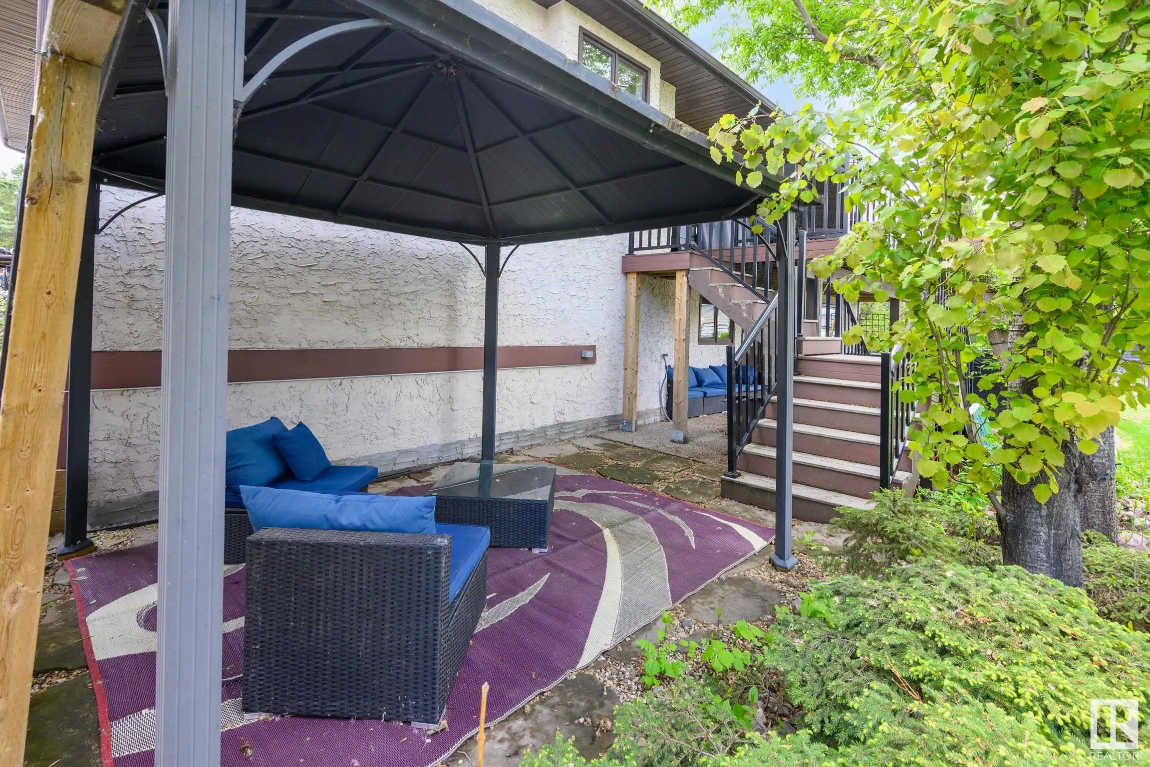 7 FIELDSTONE Cove