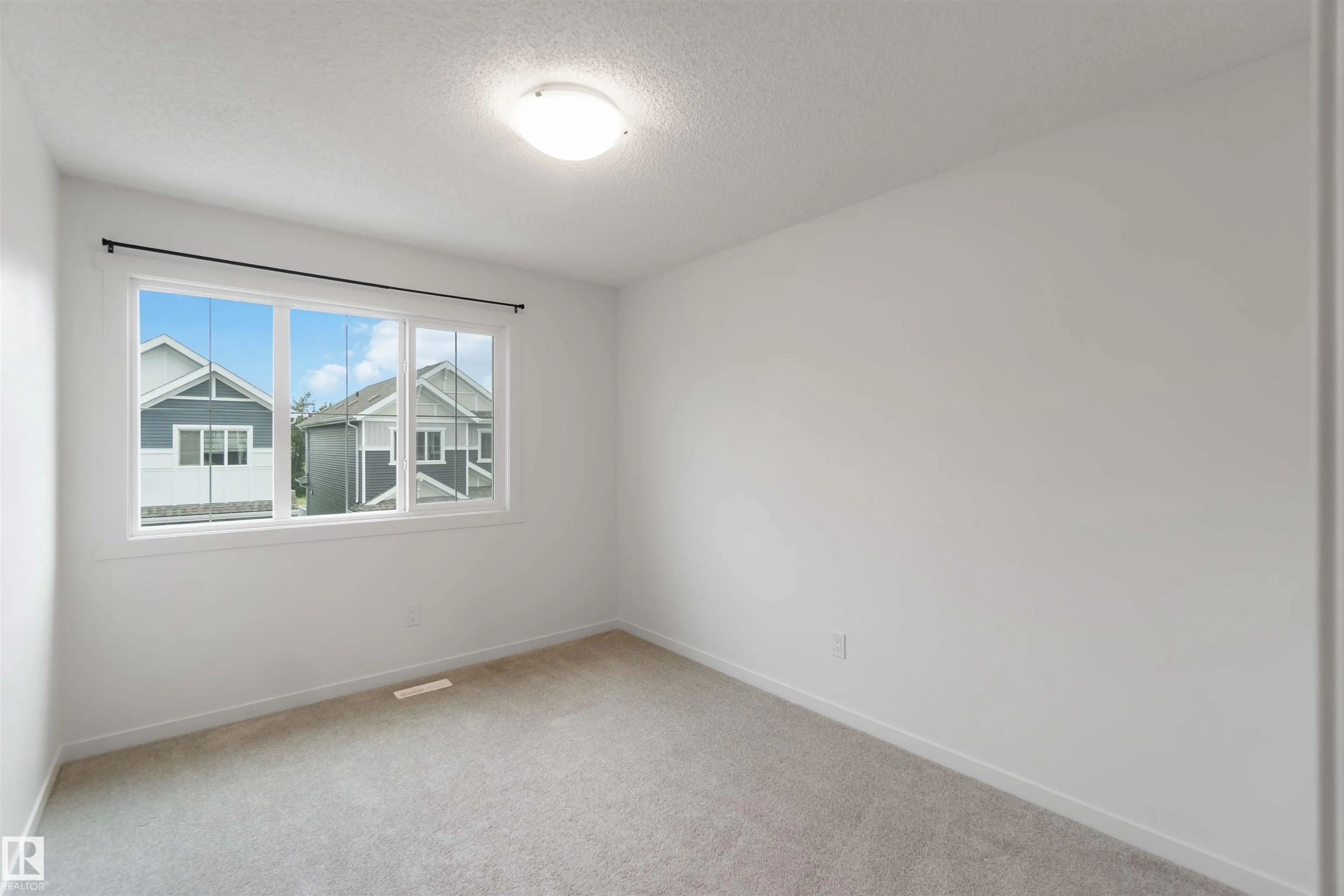 13119 209 St