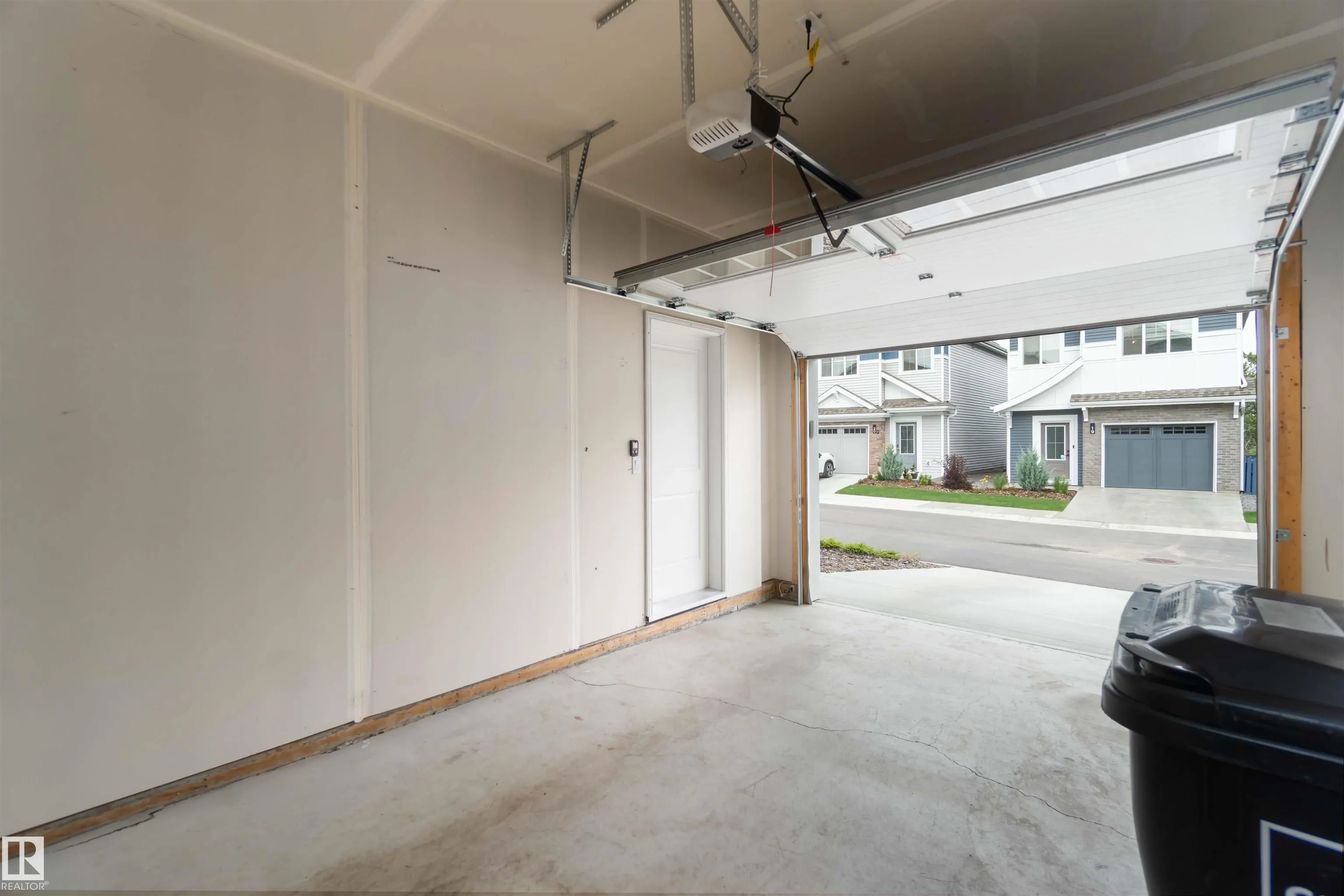 13119 209 St