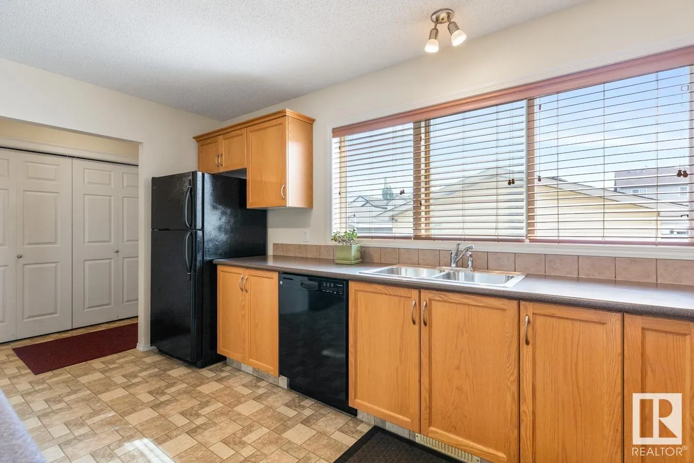 135 SUMMERTON Crescent