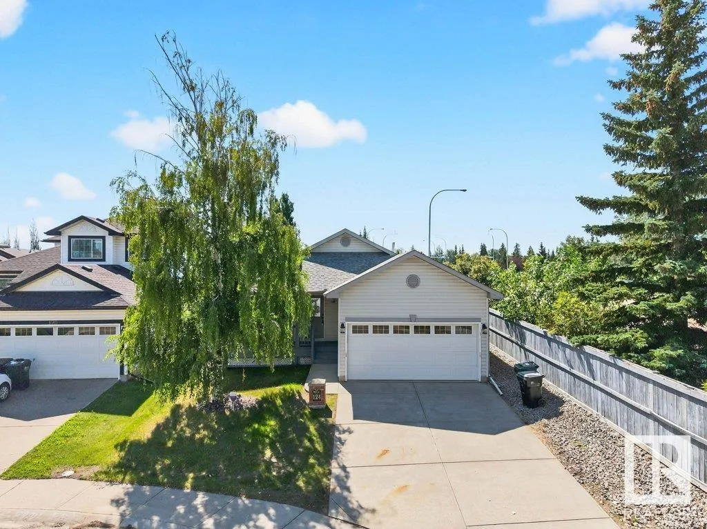 124 FOXHAVEN Court