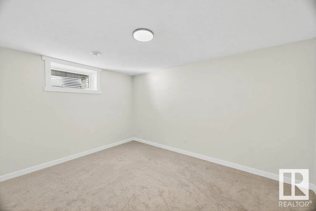 124 FOXHAVEN Court