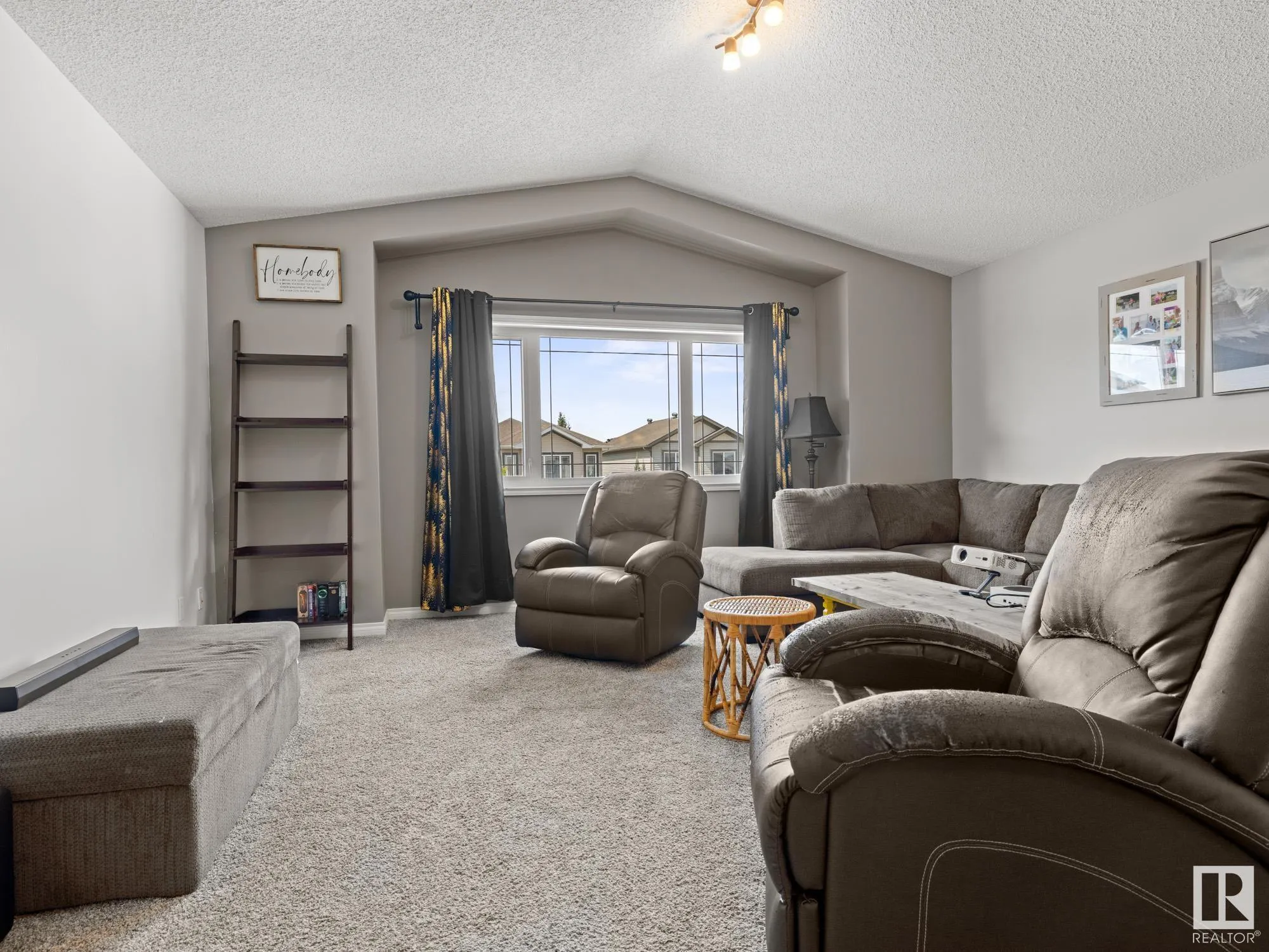 274 SILVERSTONE Crescent