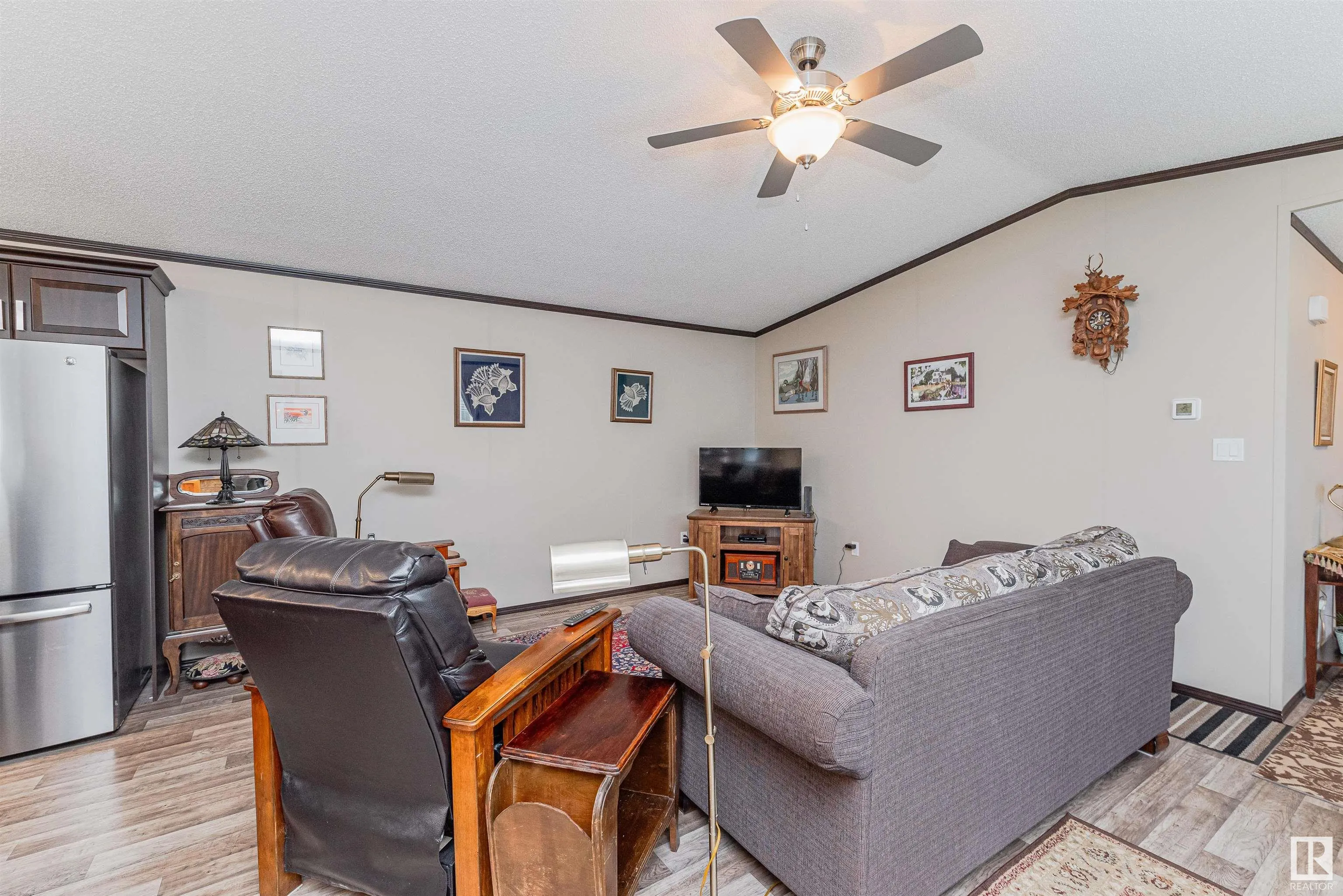 13 Laurel Drive